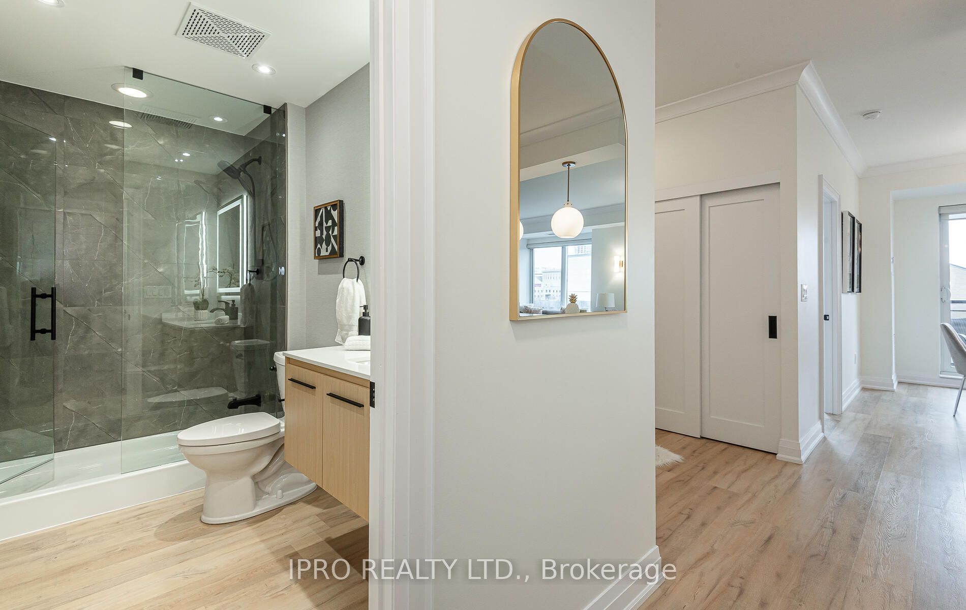385 Prince Of Wales Dr, #412