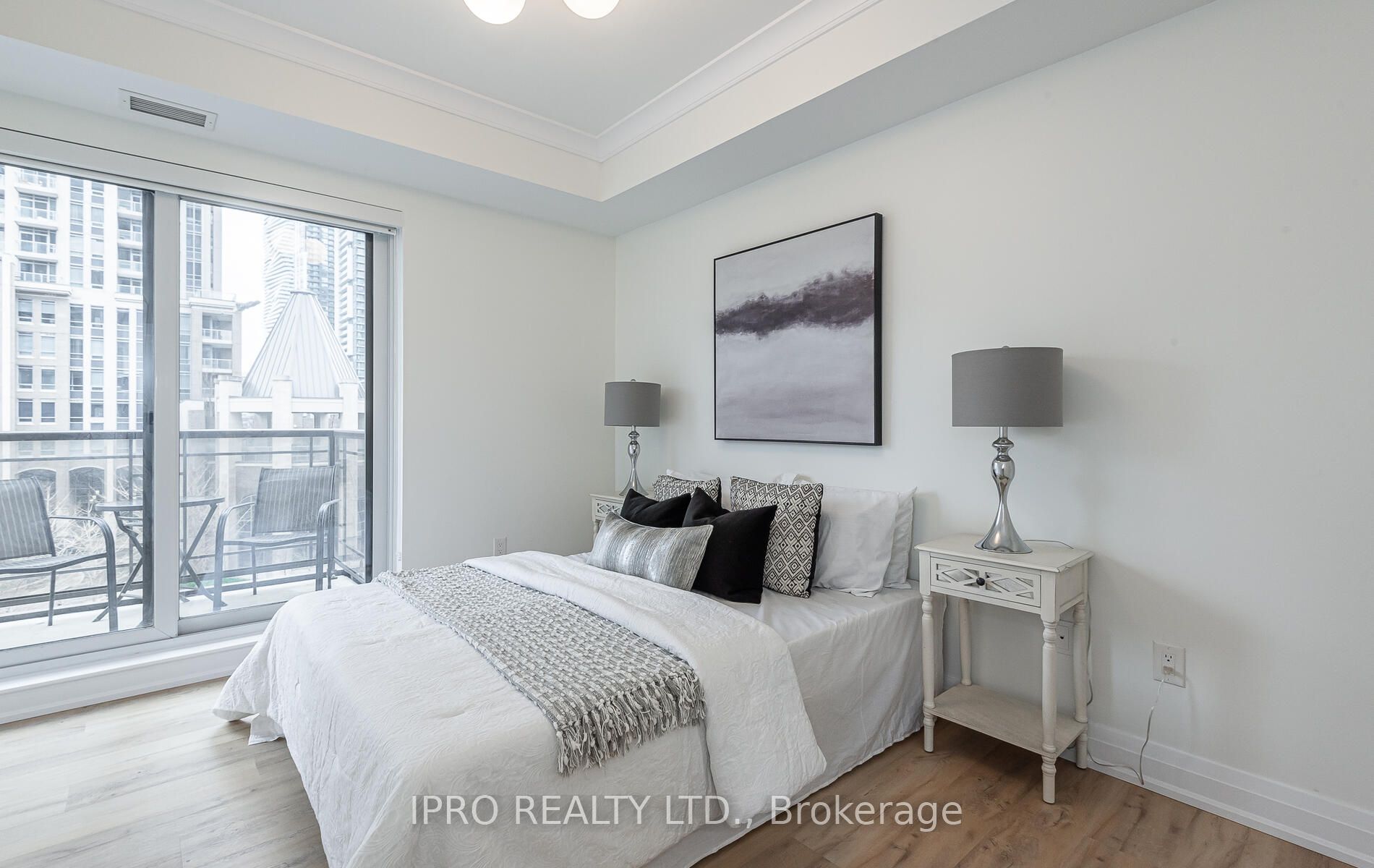 385 Prince Of Wales Dr, #412