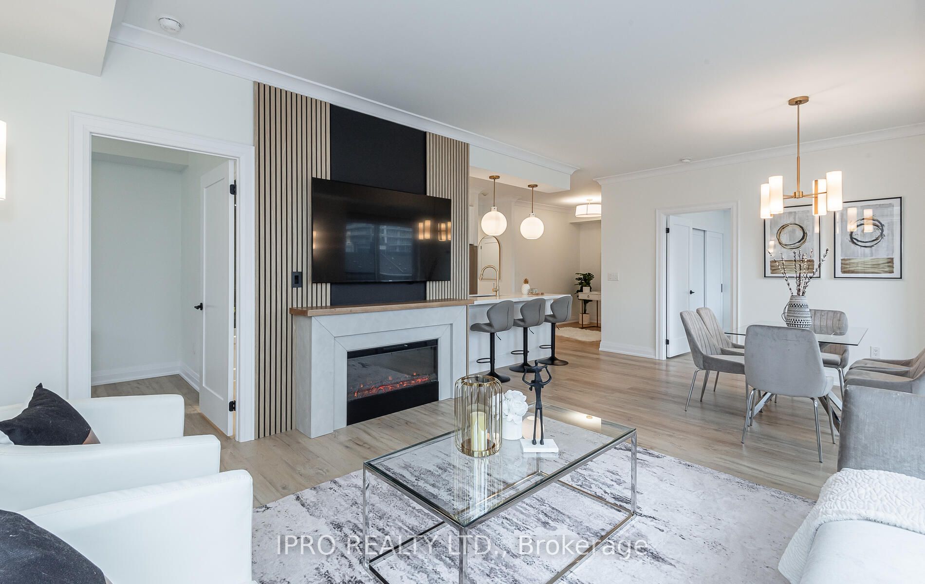 385 Prince Of Wales Dr, #412