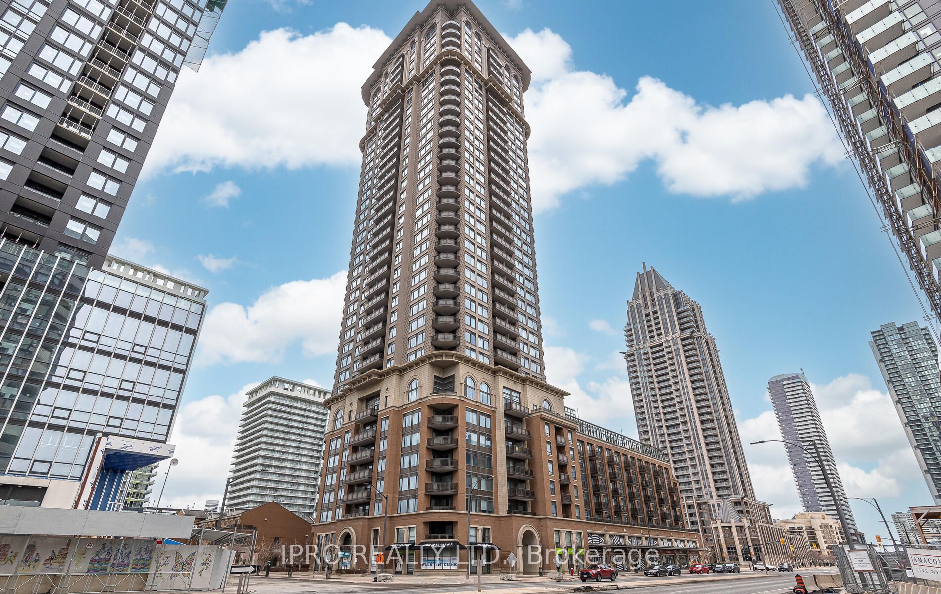 385 Prince Of Wales Dr, #412