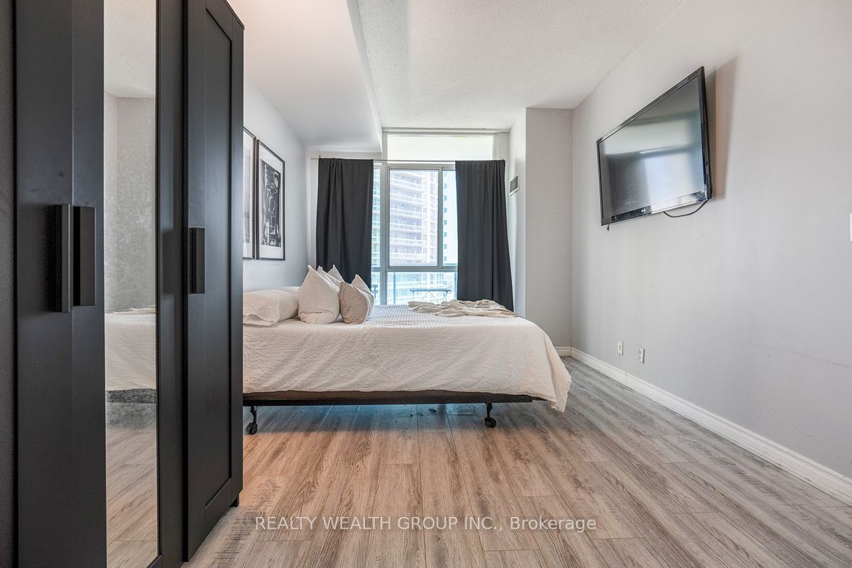 3939 Duke Of York Boulevard, #2505