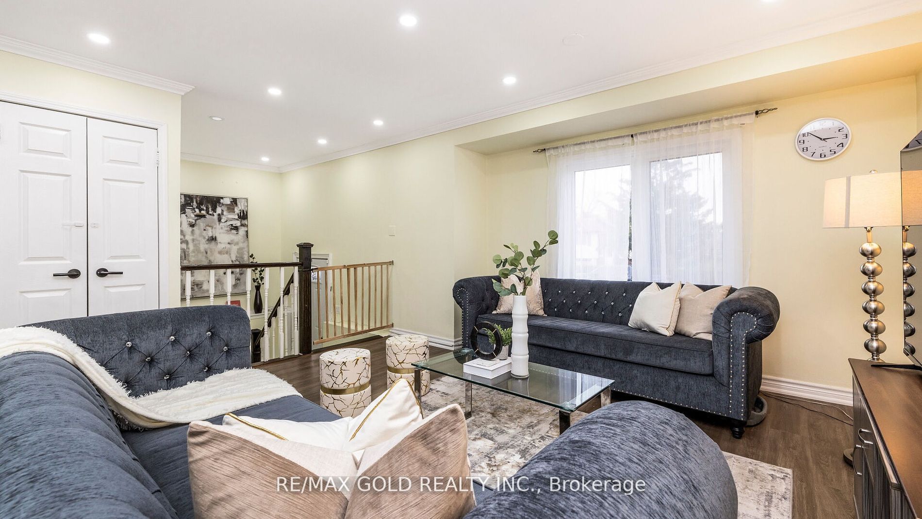 15 Bruce Beer Dr