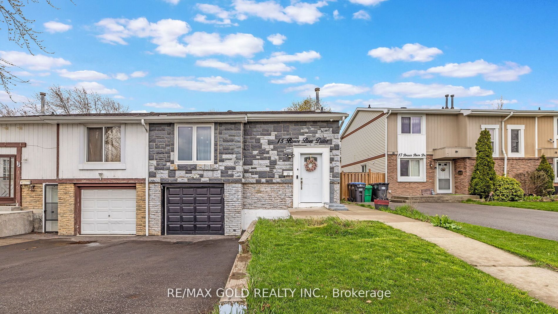 15 Bruce Beer Dr
