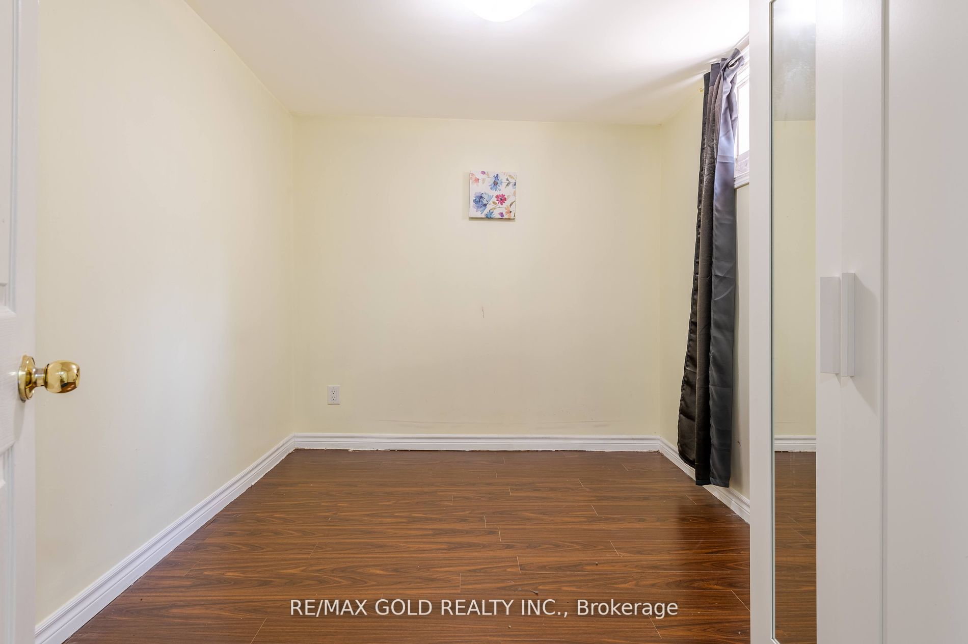 15 Bruce Beer Dr