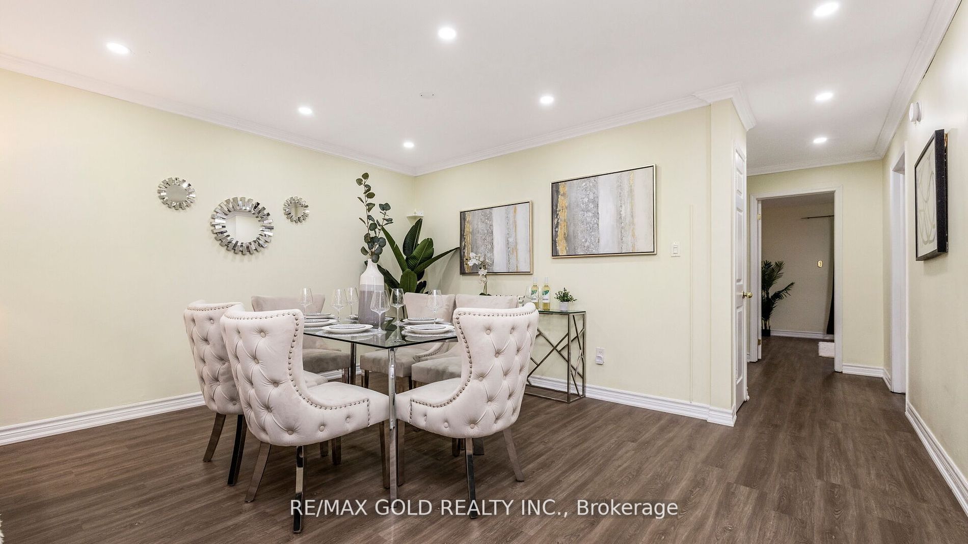 15 Bruce Beer Dr