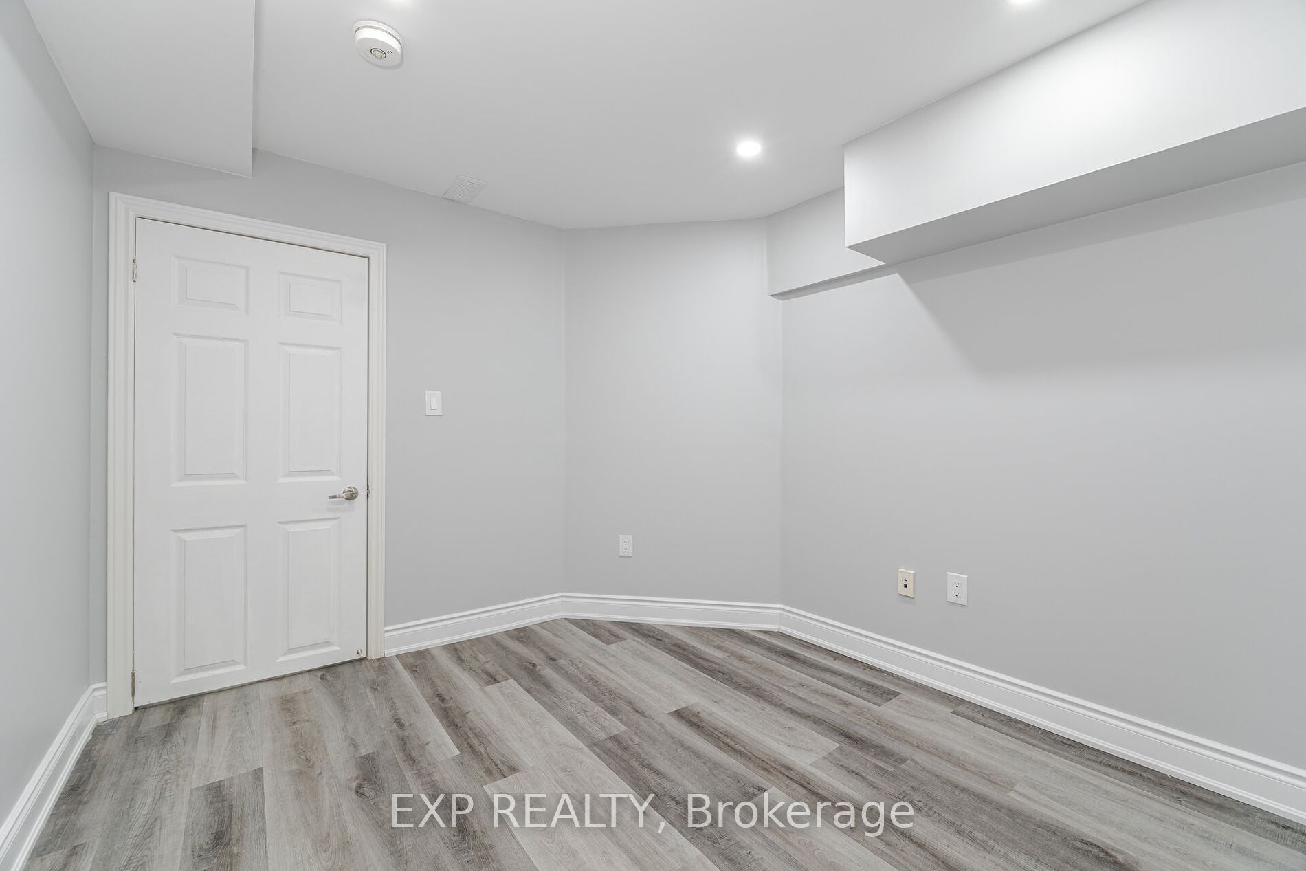 1190 Mceachern Court