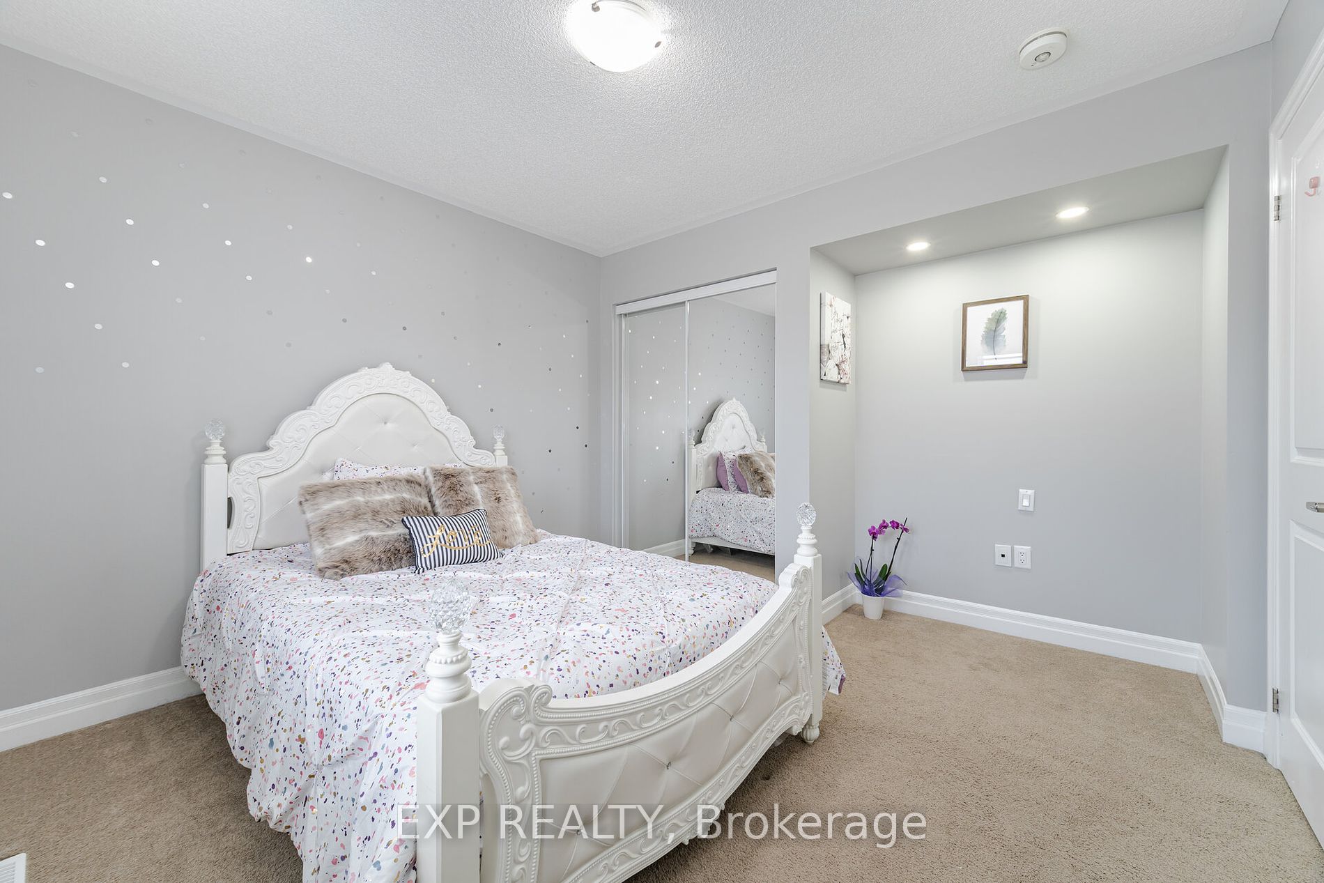 1190 Mceachern Court