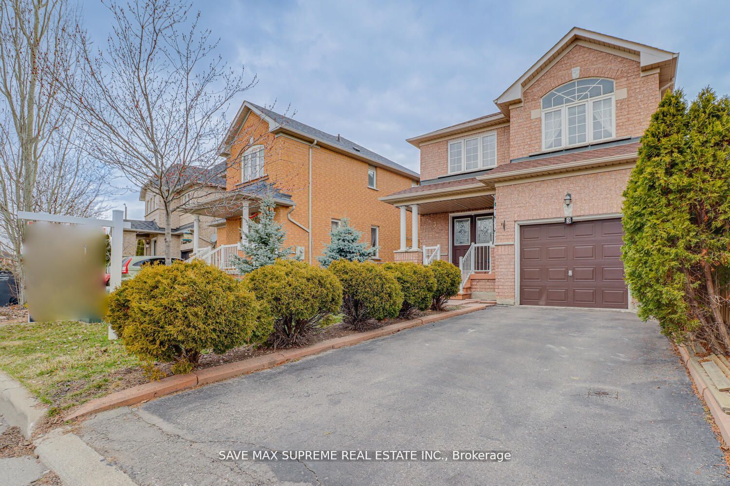 3 Treasure Dr