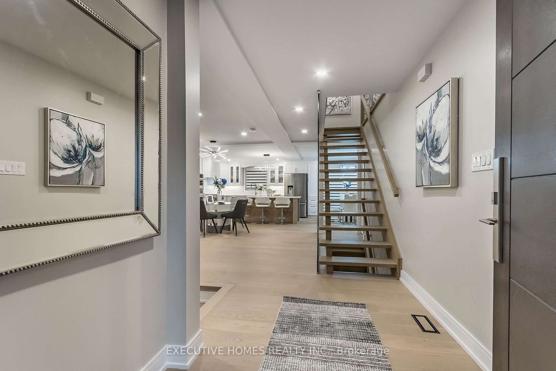 185 Hendrie Ave