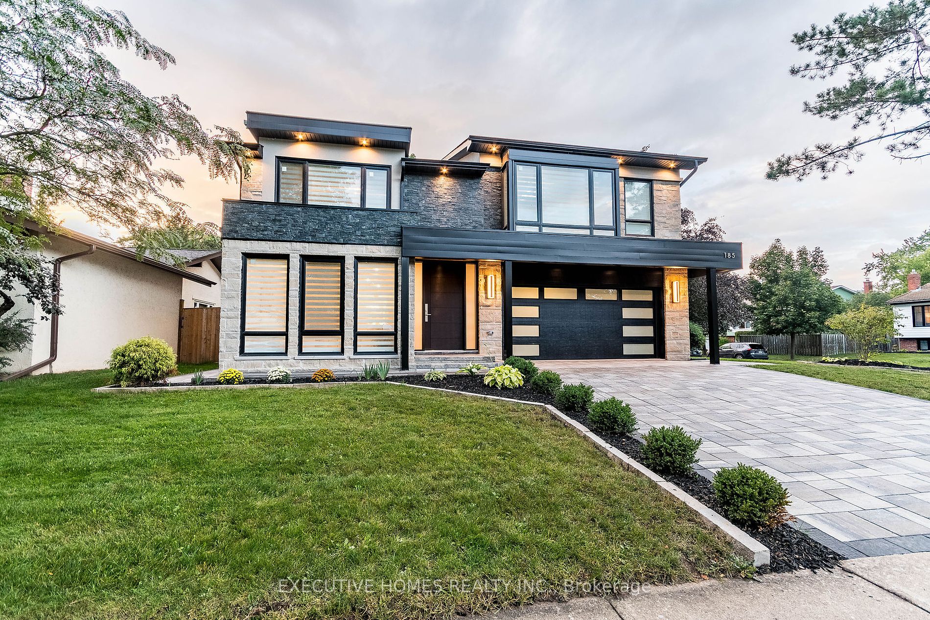 185 Hendrie Ave