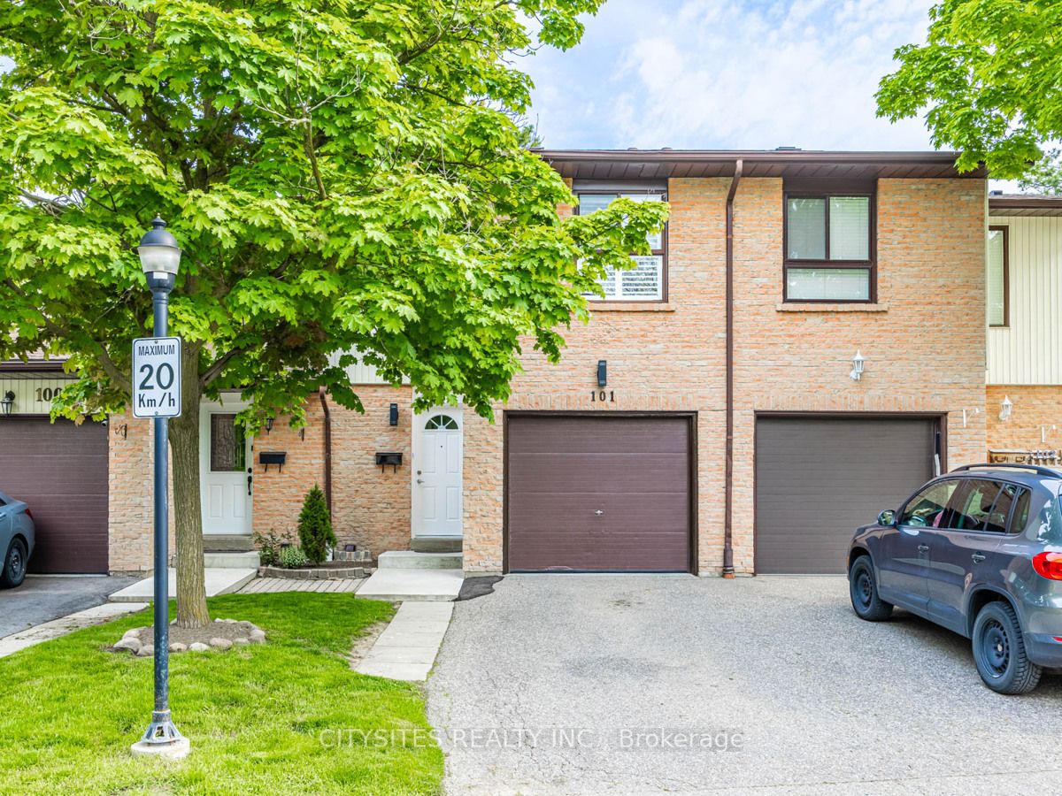 101 Foster Cres, #101