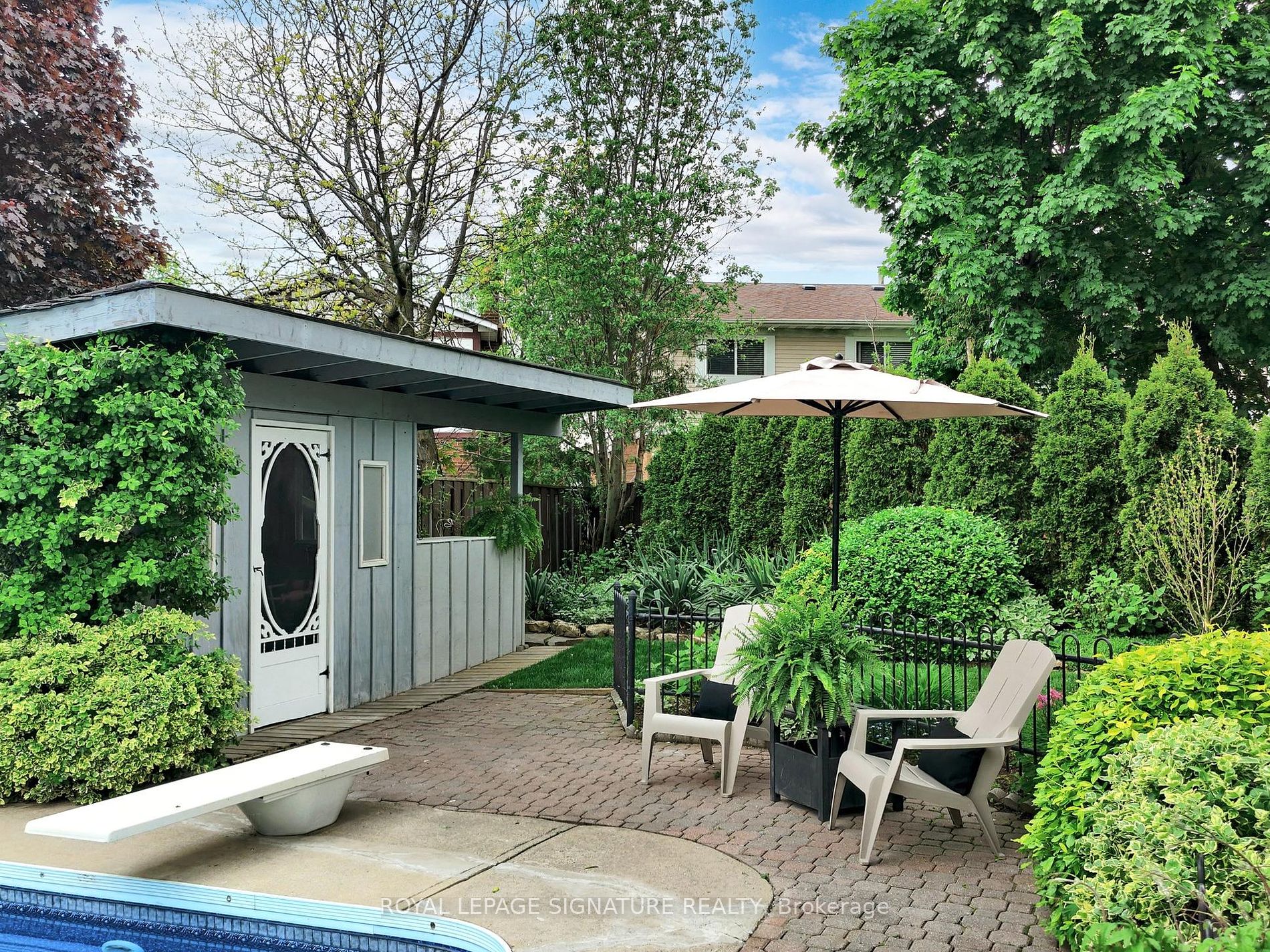 50 Curtis Dr