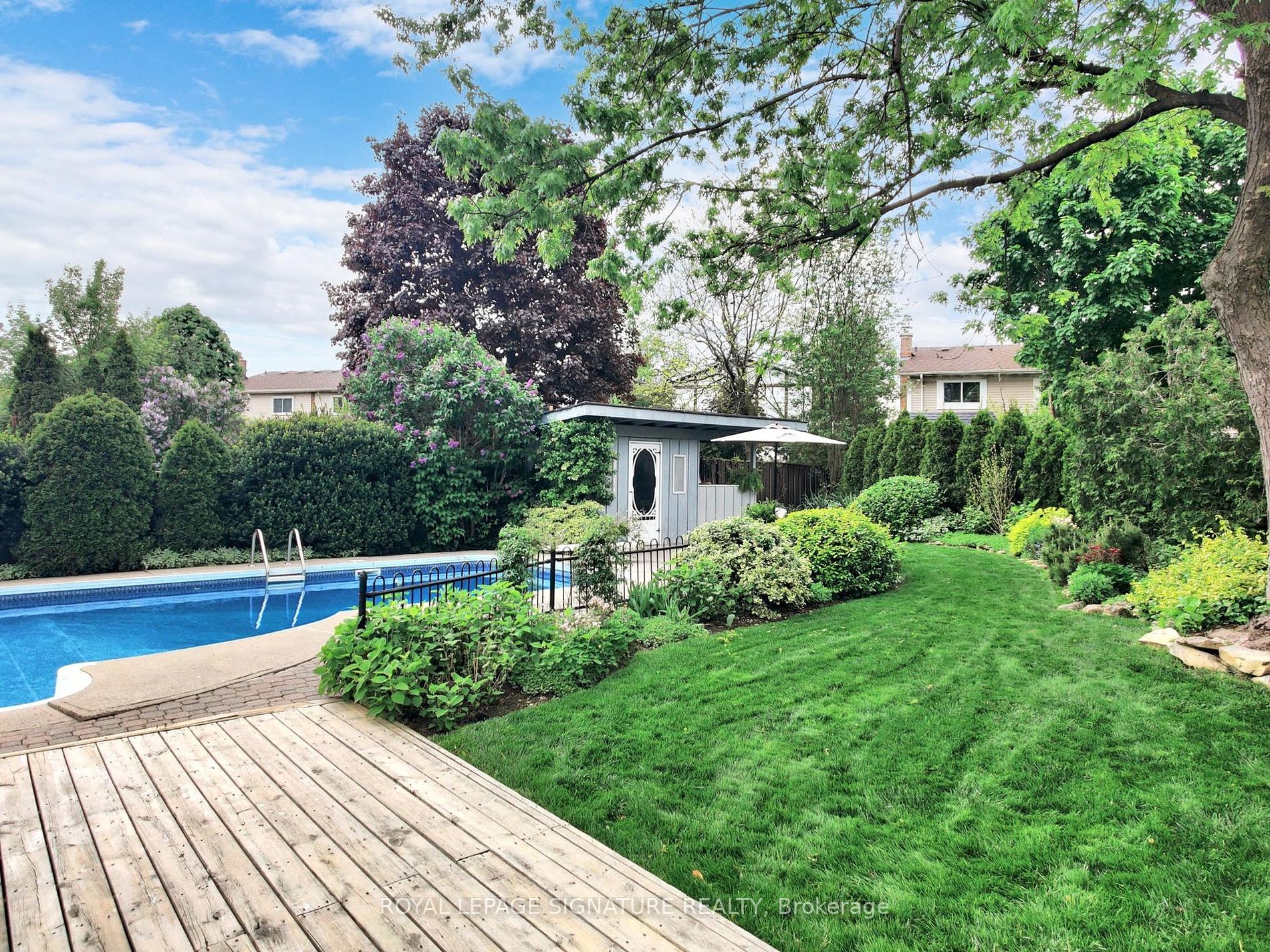 50 Curtis Dr