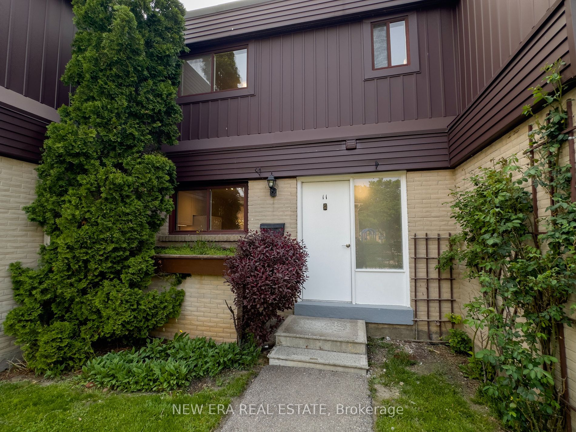 3150 Queen Frederica Dr, #11
