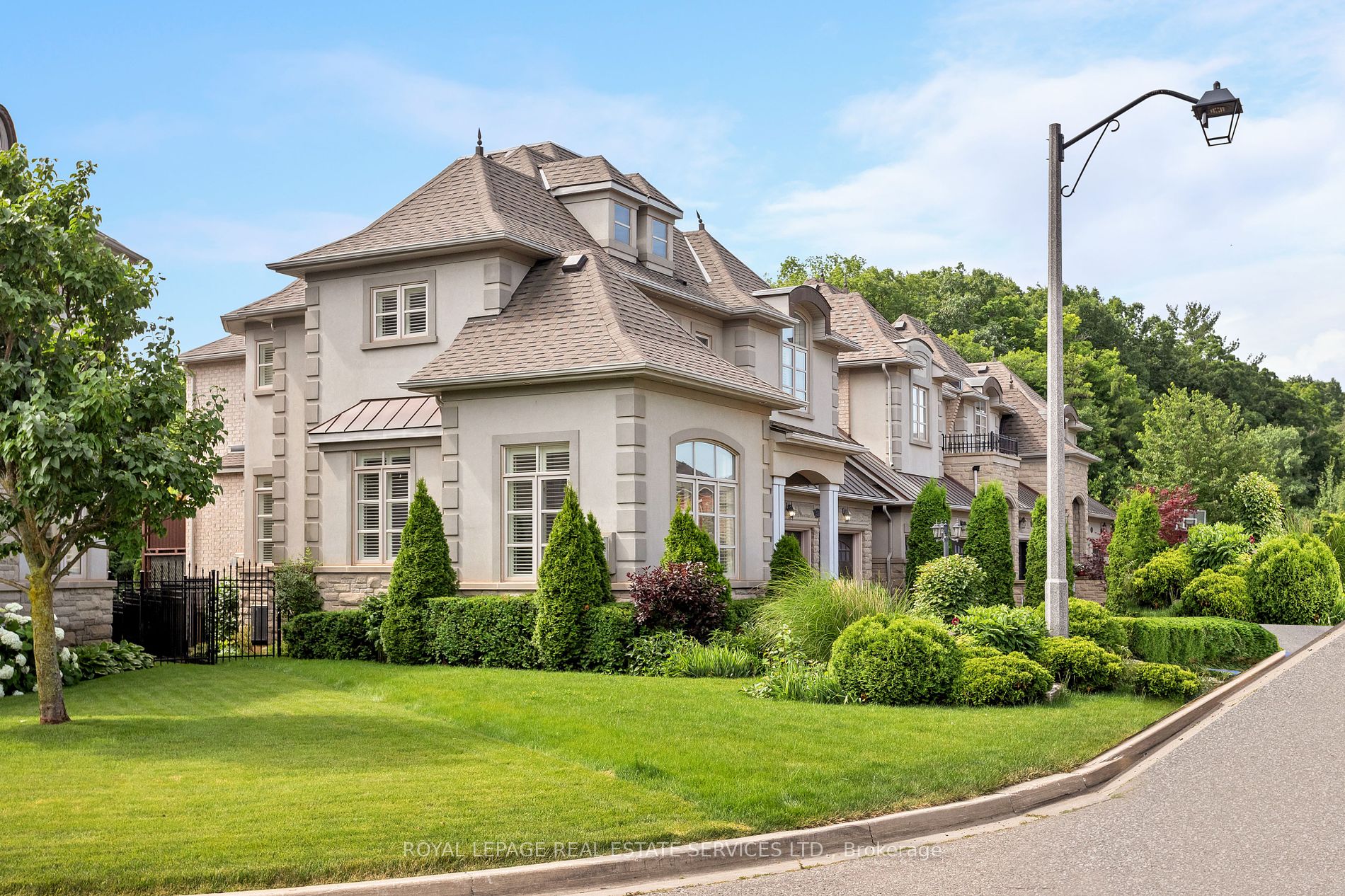 3168 Watercliffe Court