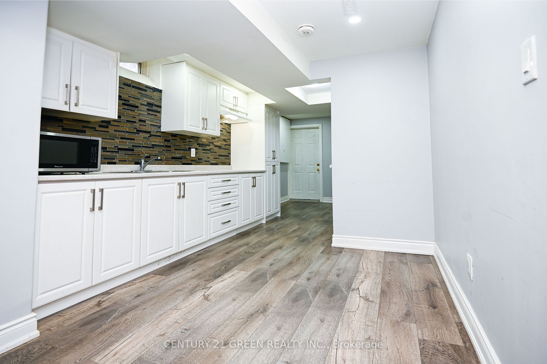 668 Hamilton Crescent