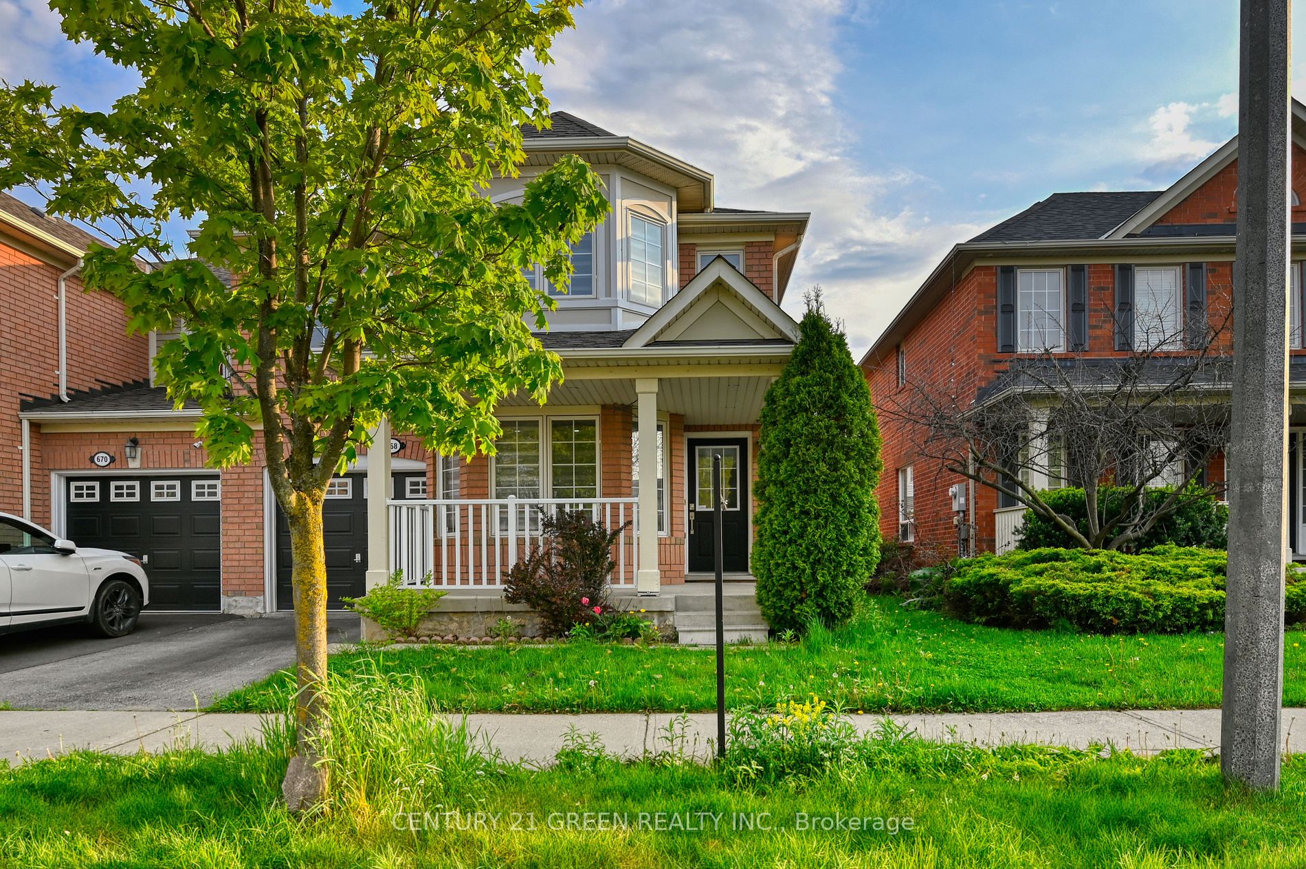 668 Hamilton Crescent
