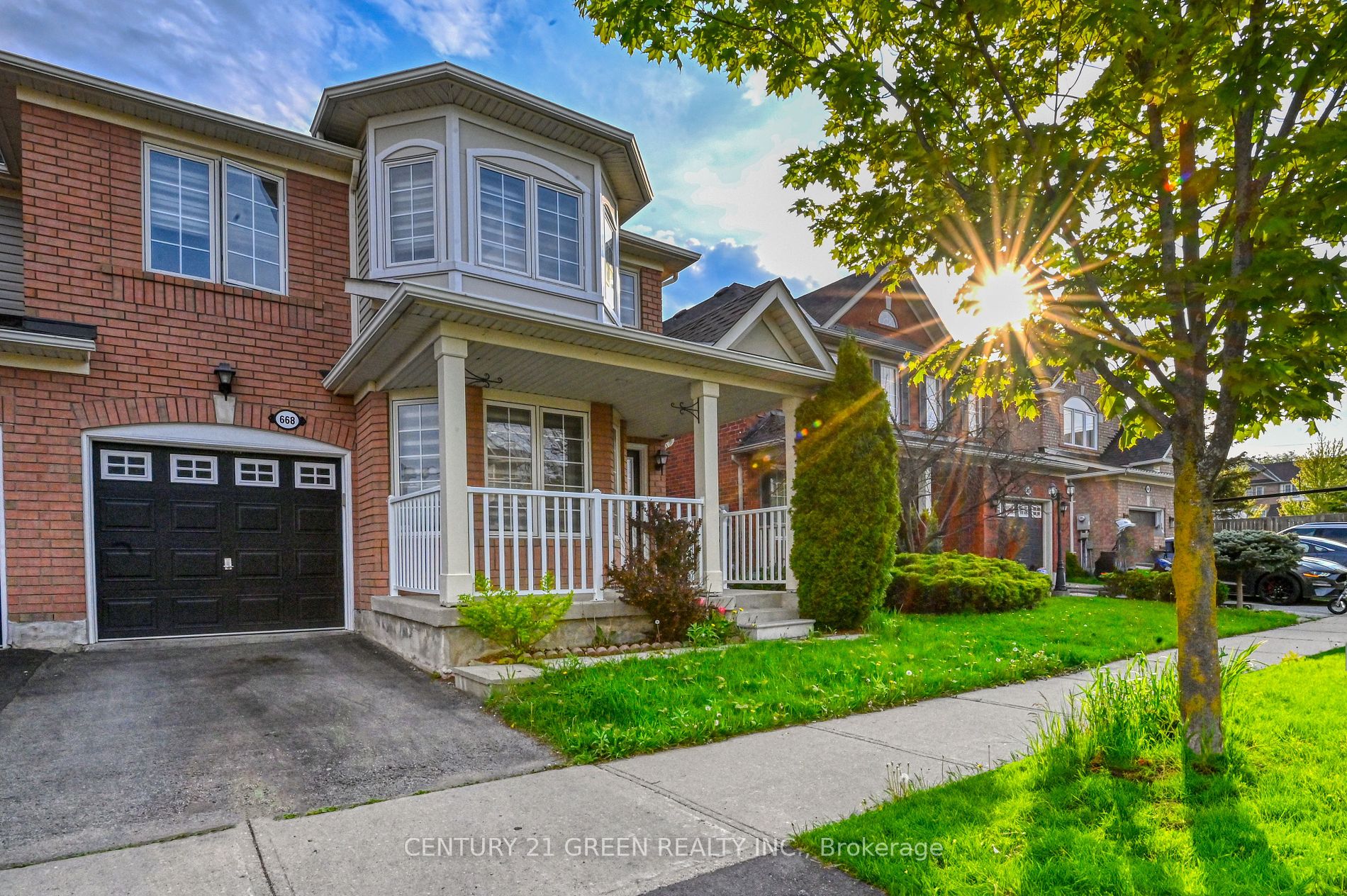 668 Hamilton Crescent