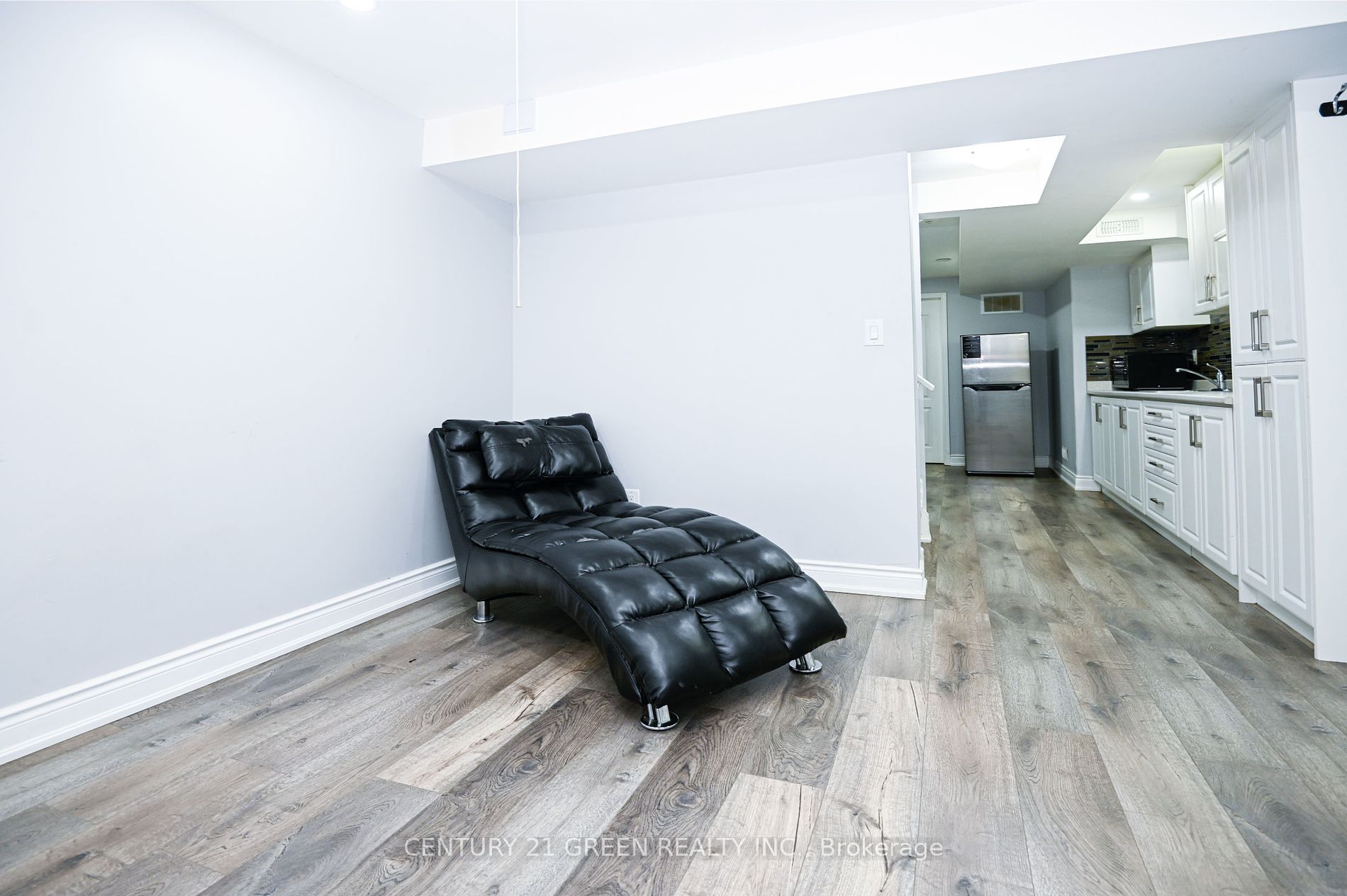 668 Hamilton Crescent