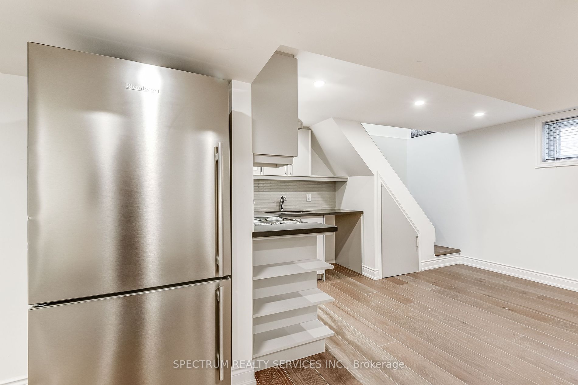 5 Lockerbie Ave