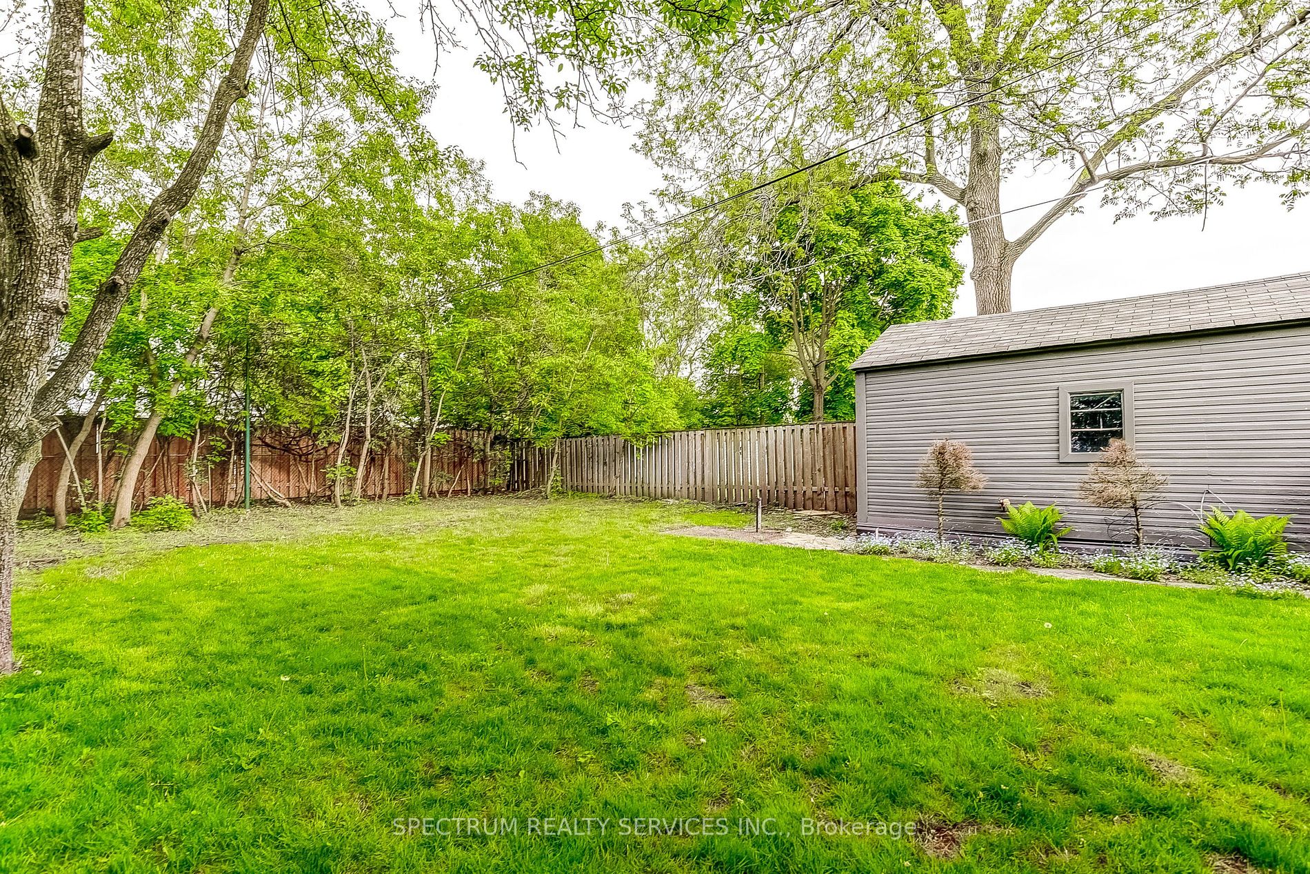 5 Lockerbie Ave