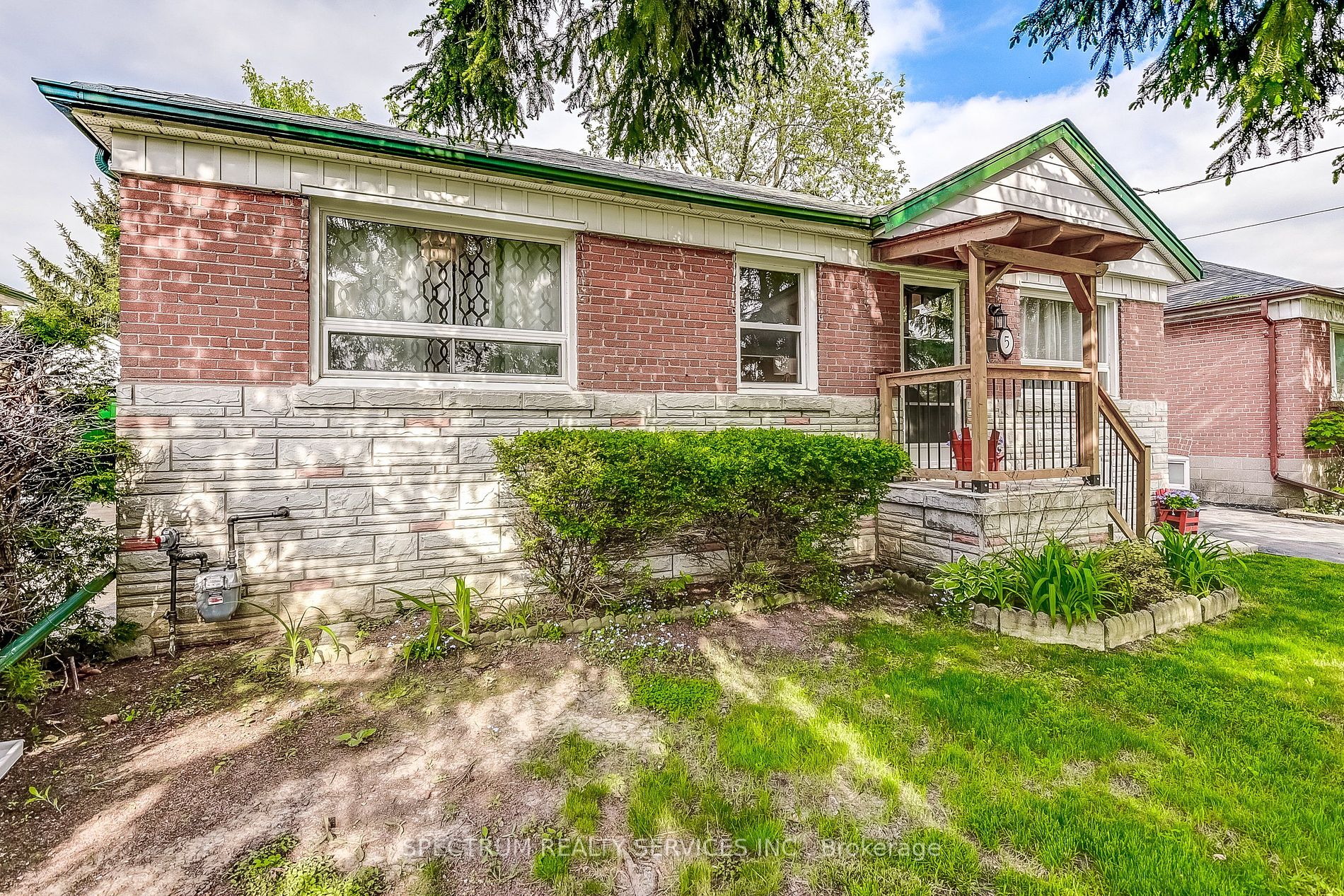5 Lockerbie Ave