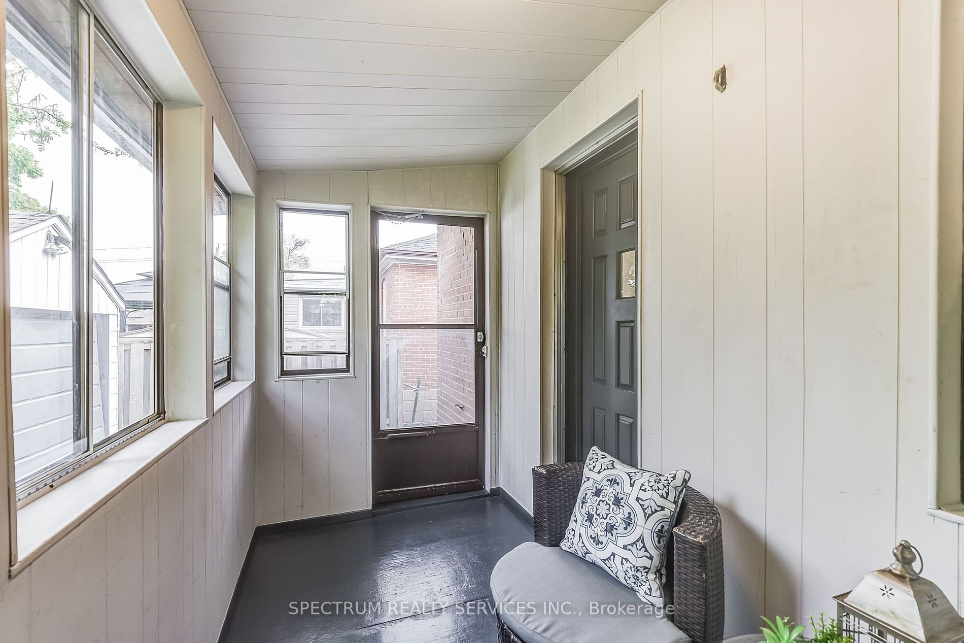 5 Lockerbie Ave