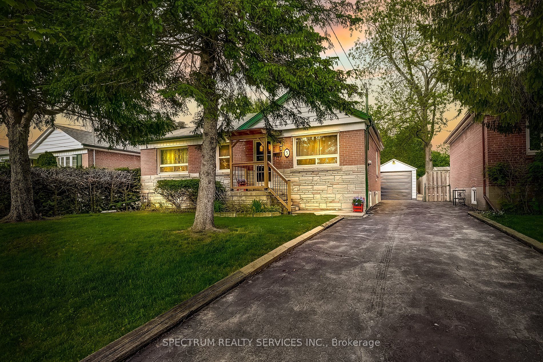 5 Lockerbie Ave