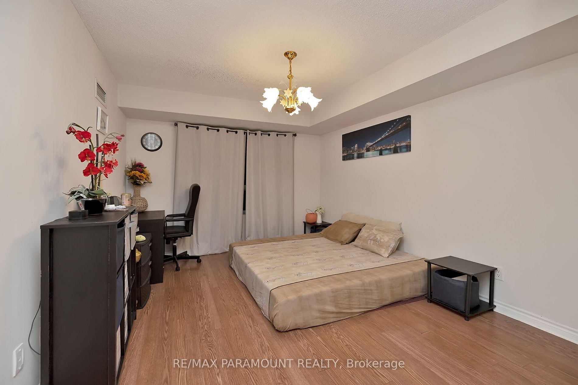 25 Kingsbridge Garden Circ, #2127