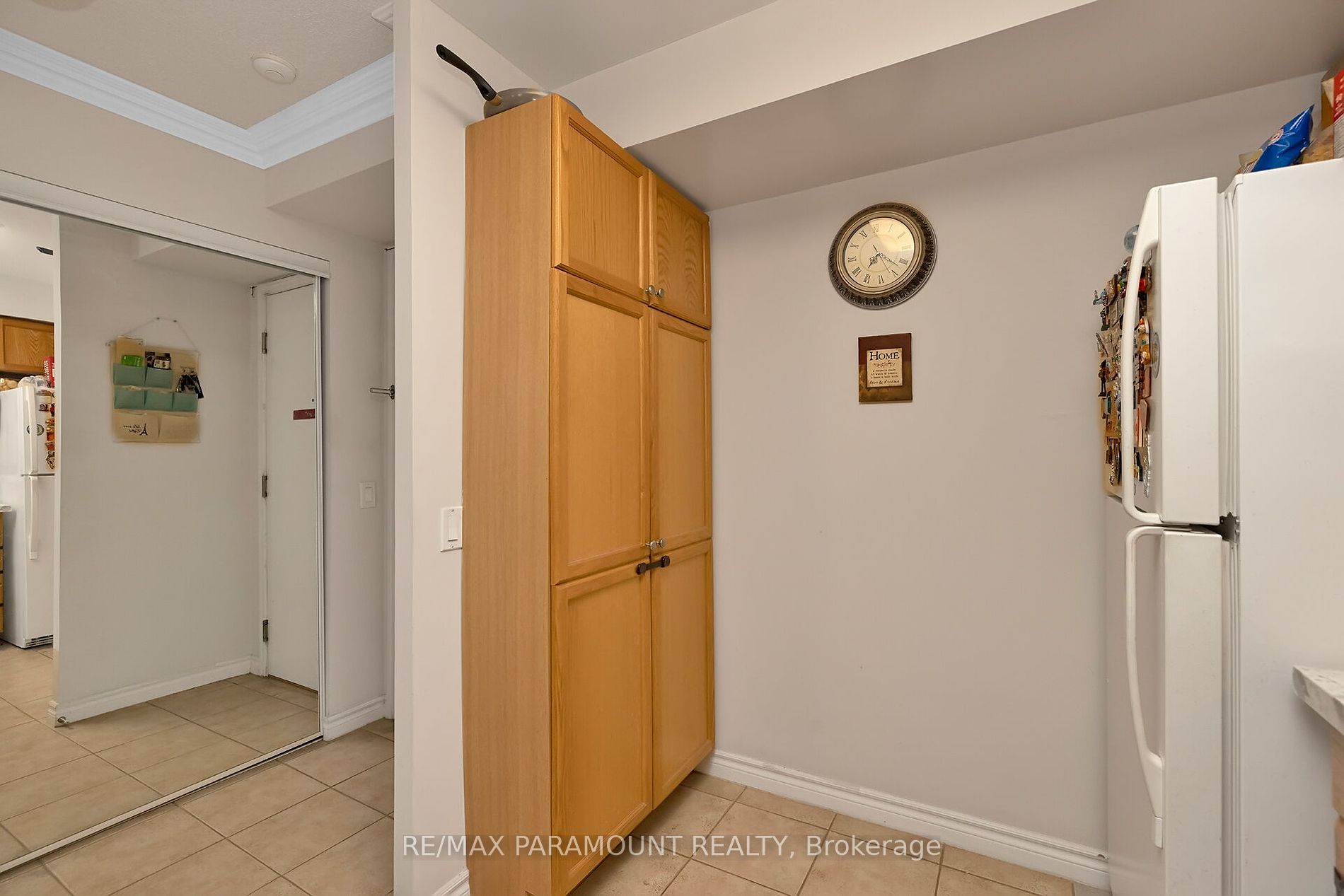 25 Kingsbridge Garden Circ, #2127