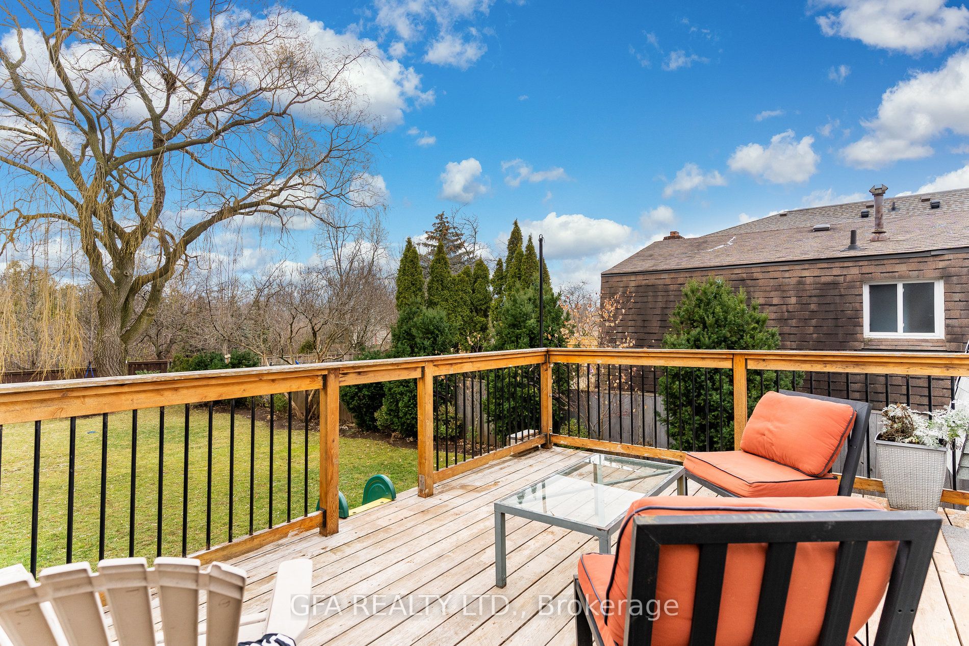 2424 Yolanda Drive