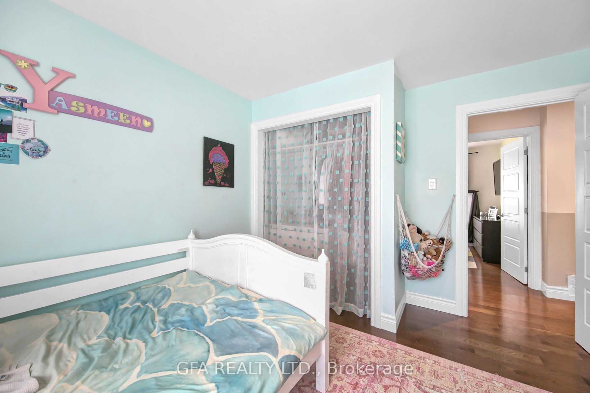 2424 Yolanda Drive