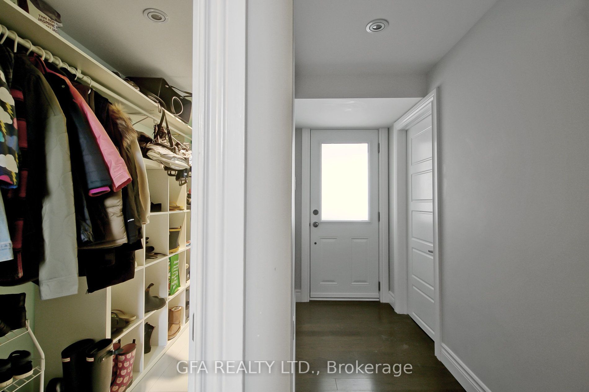2424 Yolanda Drive