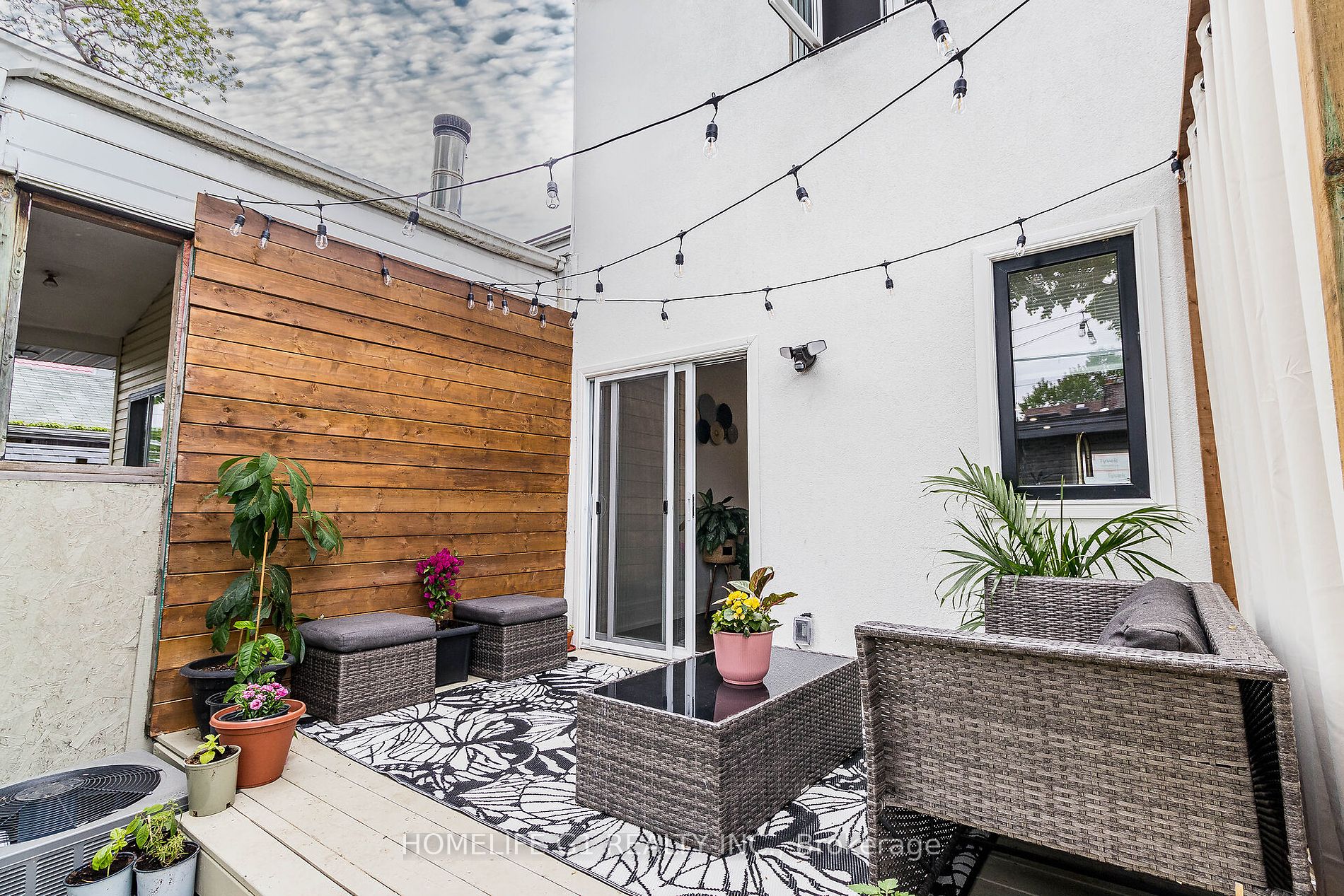 28 Guestville Ave