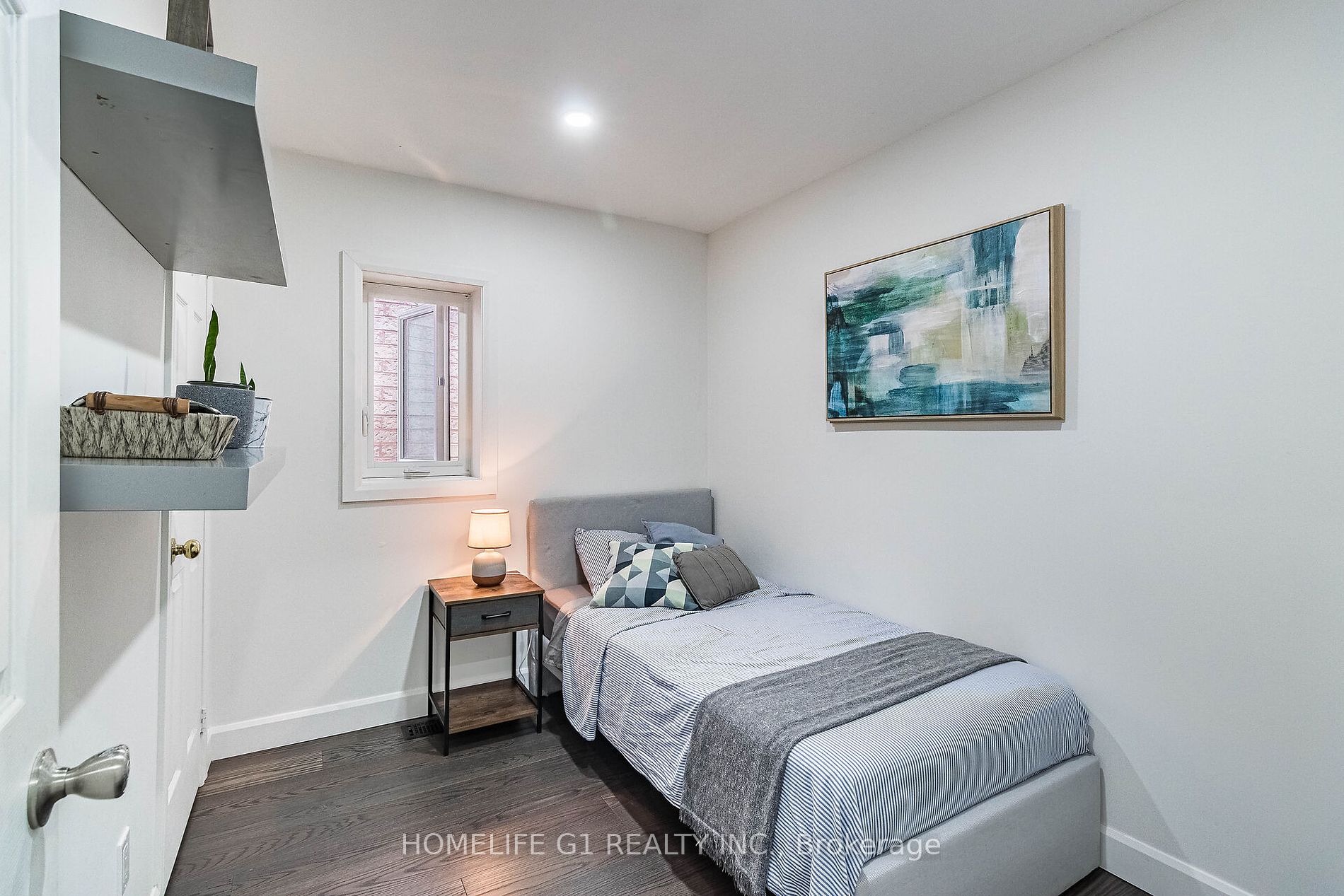 28 Guestville Ave