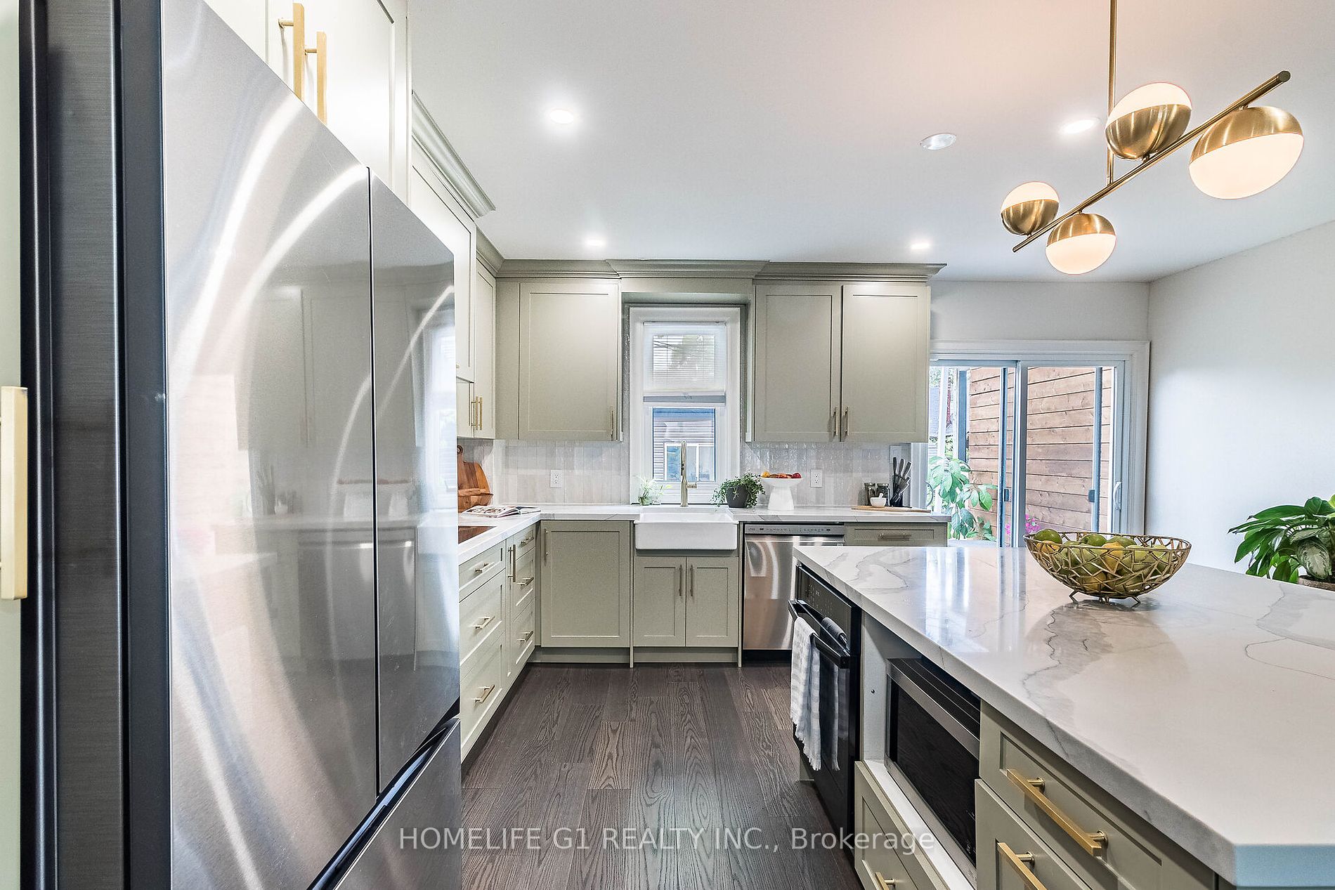 28 Guestville Ave