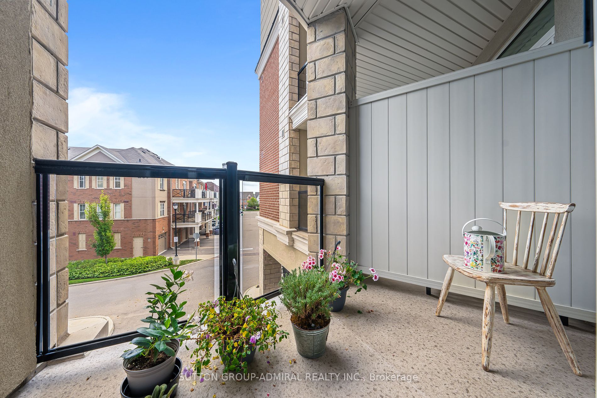 216 Oak Park Blvd, #205