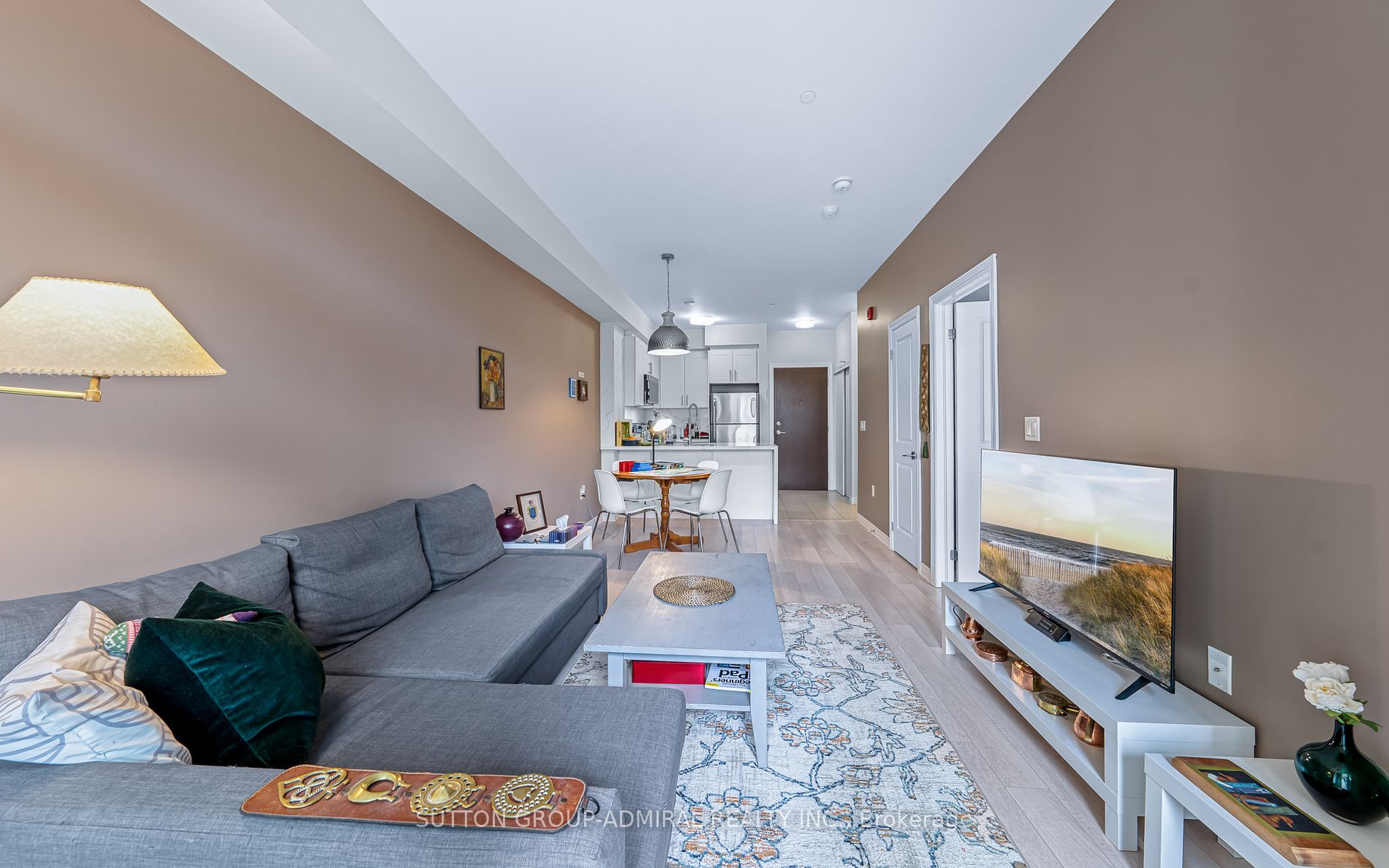 216 Oak Park Blvd, #205