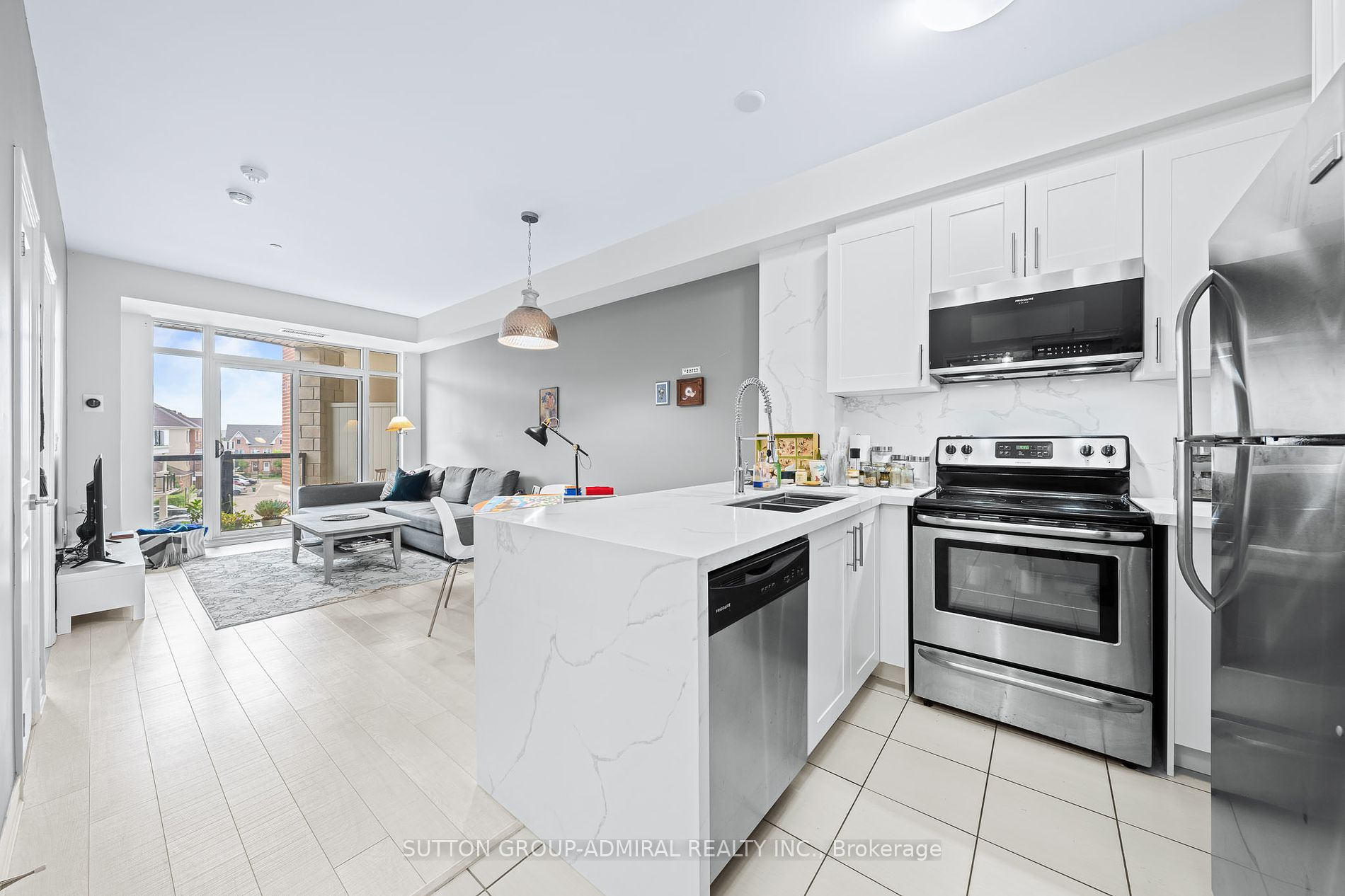 216 Oak Park Blvd, #205