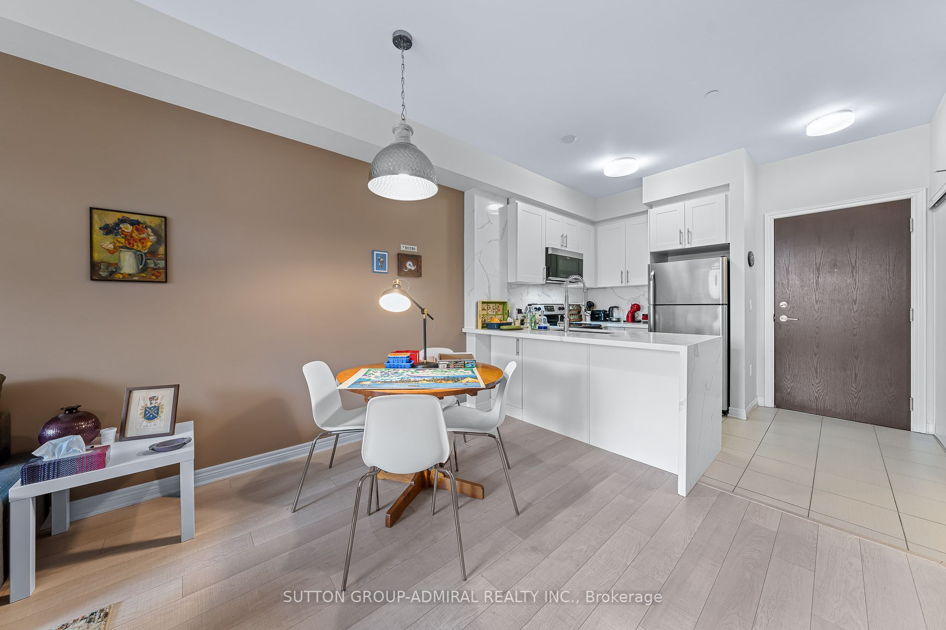 216 Oak Park Blvd, #205
