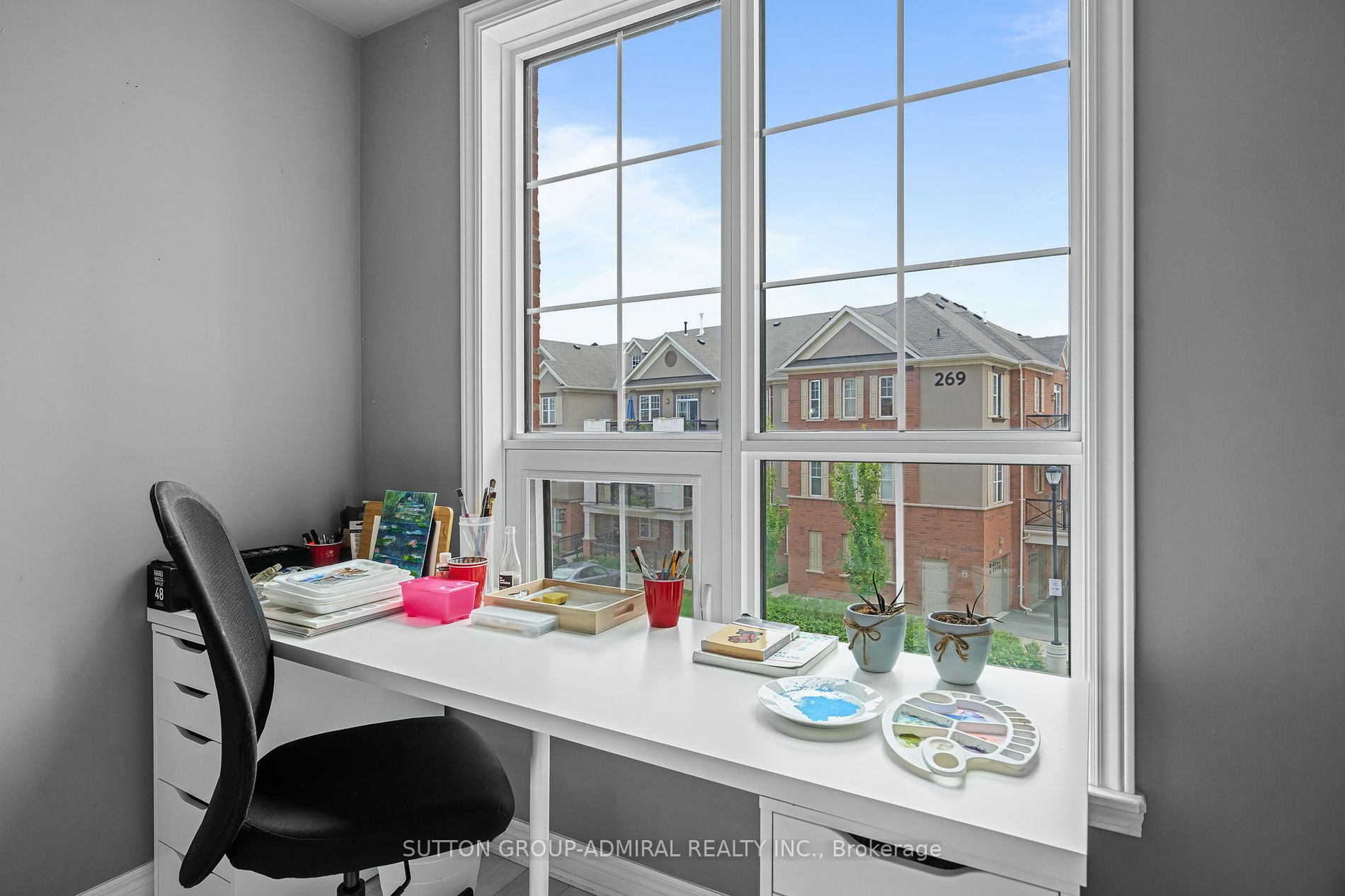 216 Oak Park Blvd, #205