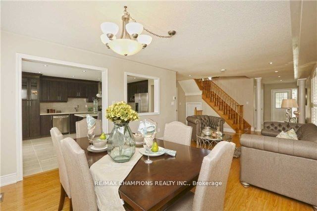 152 Queen Mary Dr