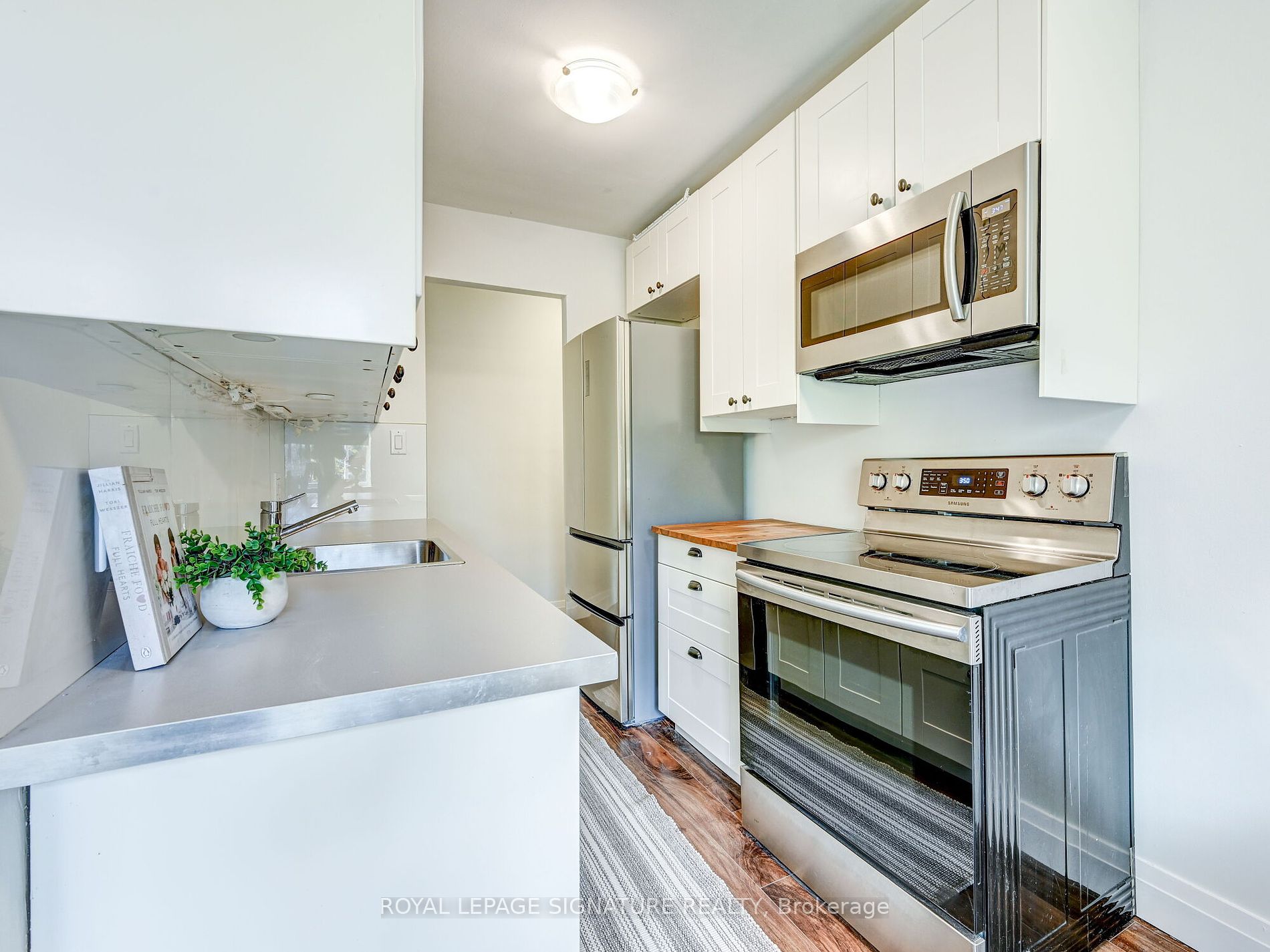 40 Cavell Ave
