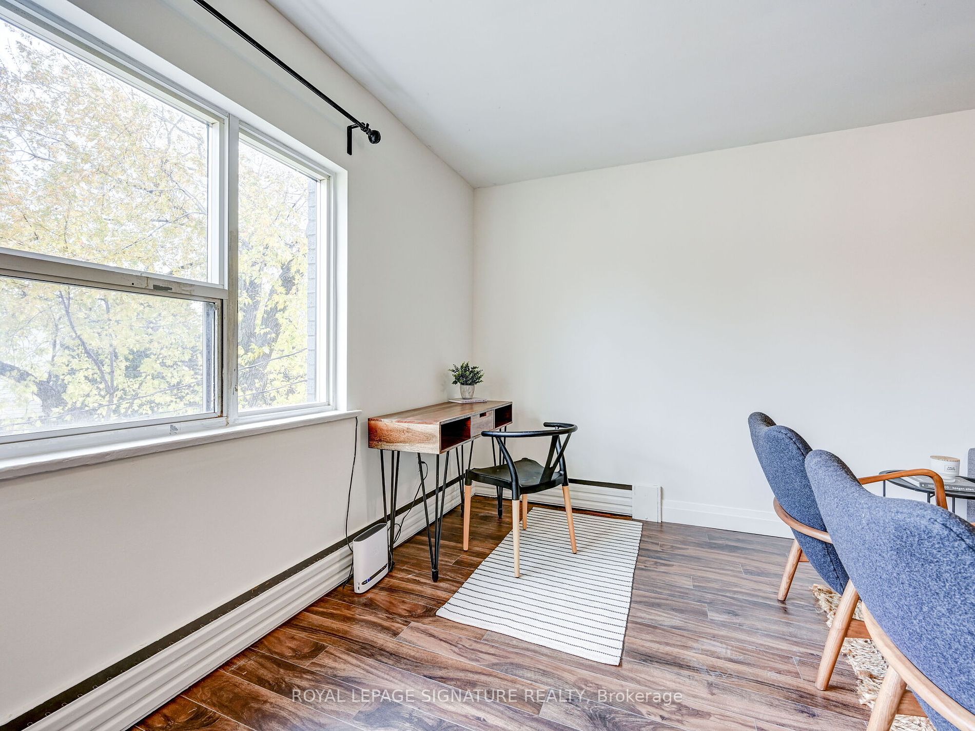 40 Cavell Ave
