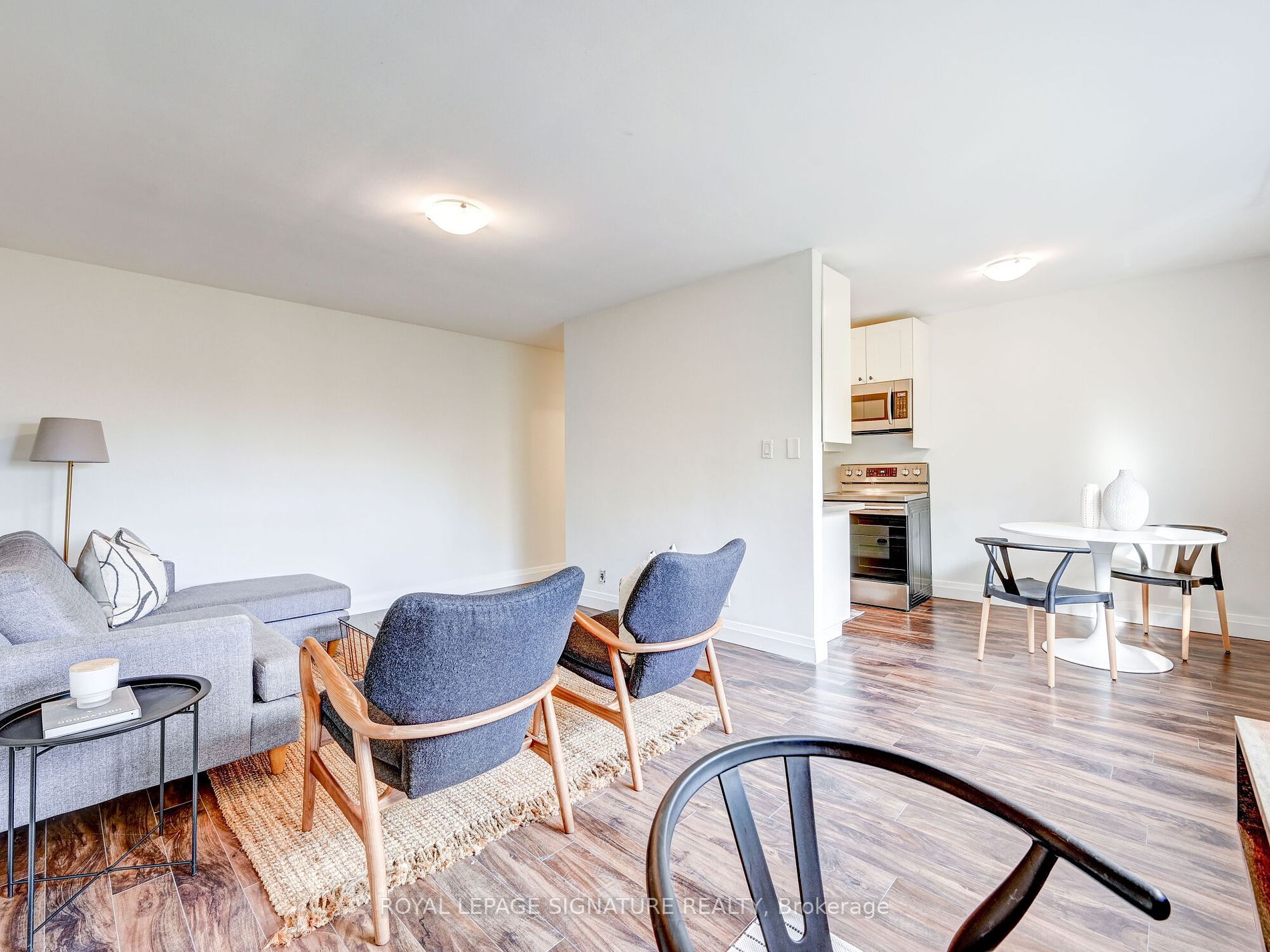 40 Cavell Ave