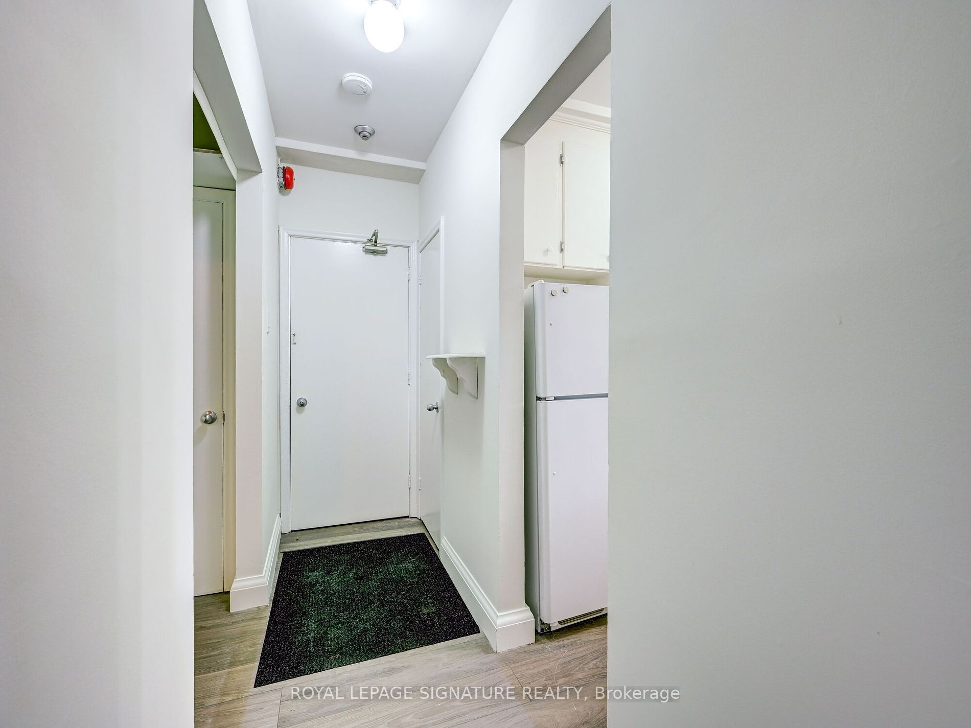 40 Cavell Ave