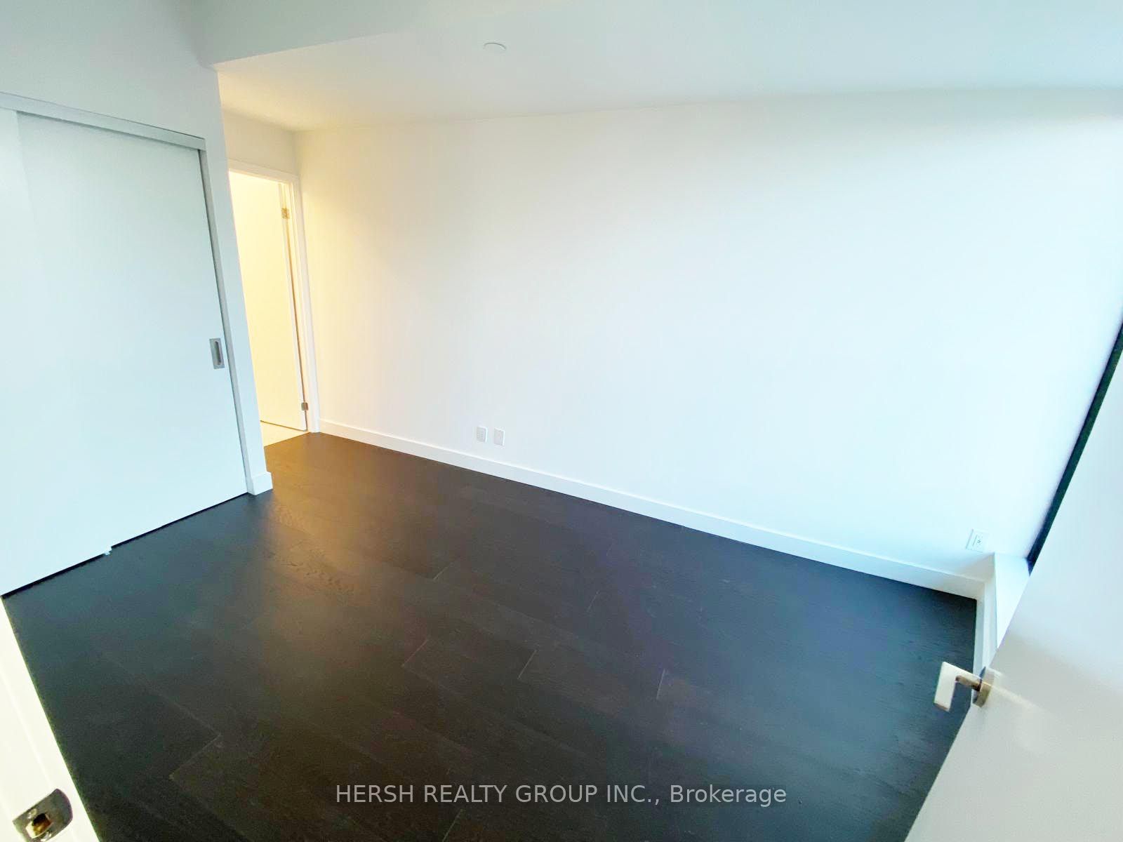 160 Kingsway Cres, #310