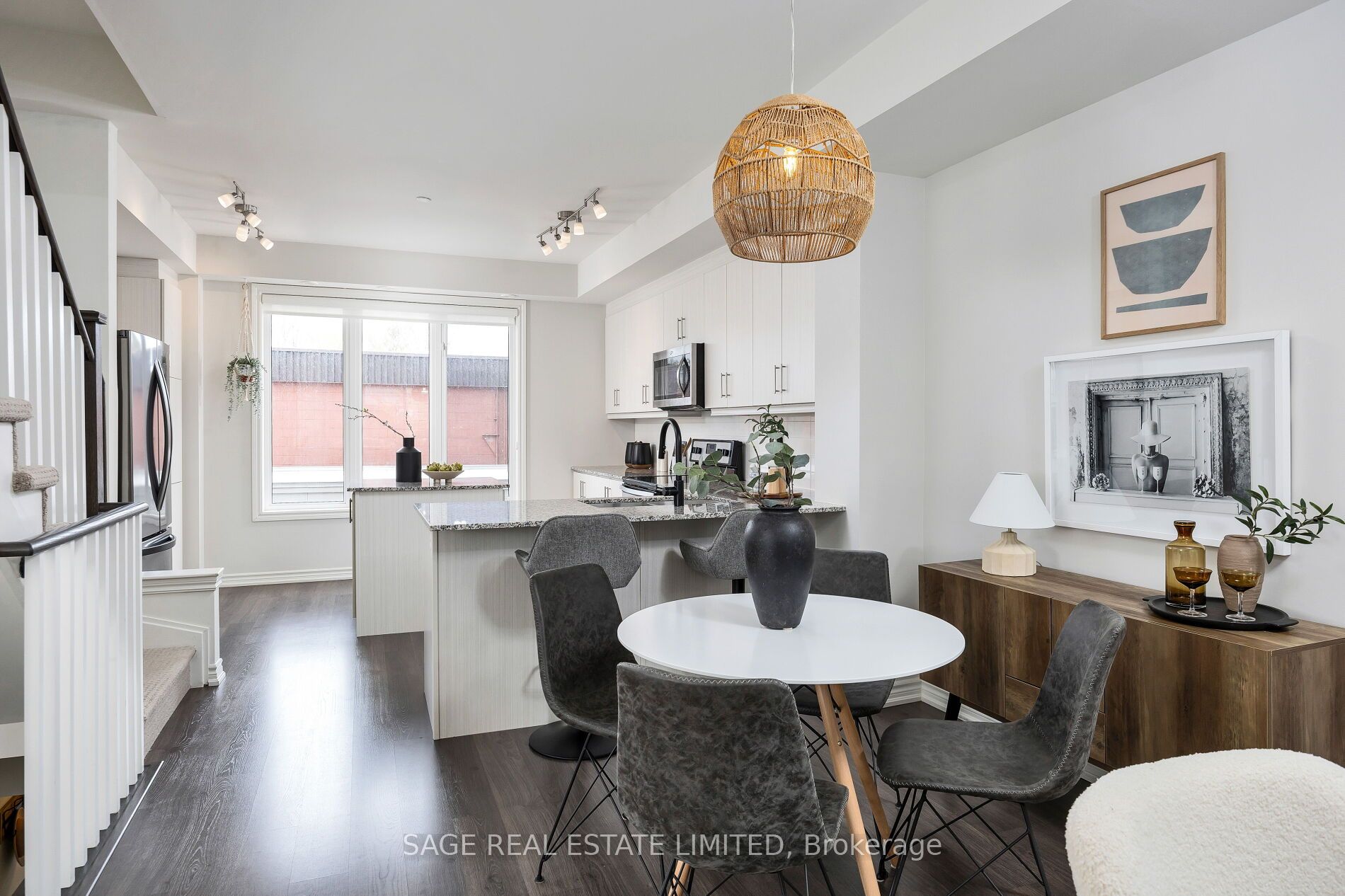 80 Eastwood Park Gardens, #9