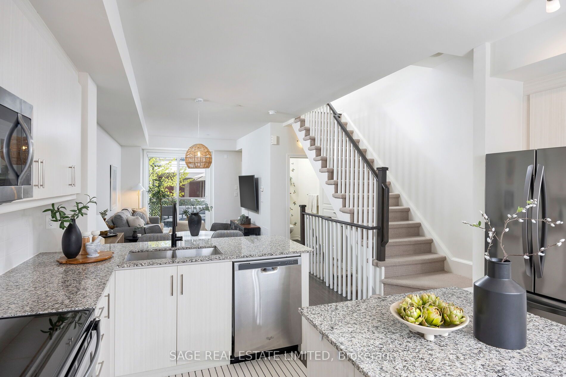 80 Eastwood Park Gardens, #9