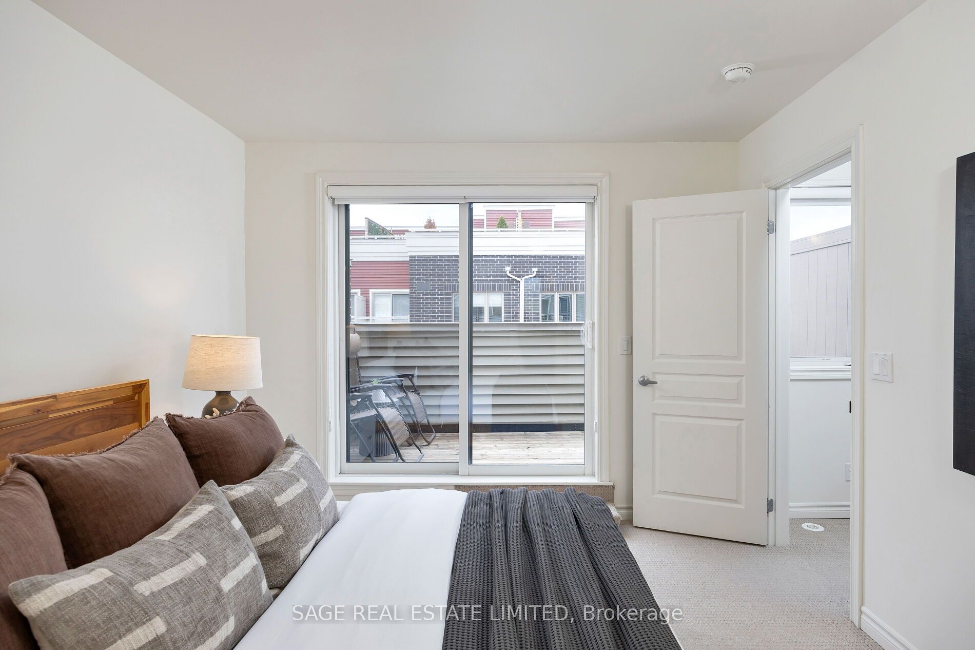 80 Eastwood Park Gardens, #9